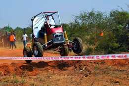 SAE BAJA-��Team Wraith Racing���� Nebulous