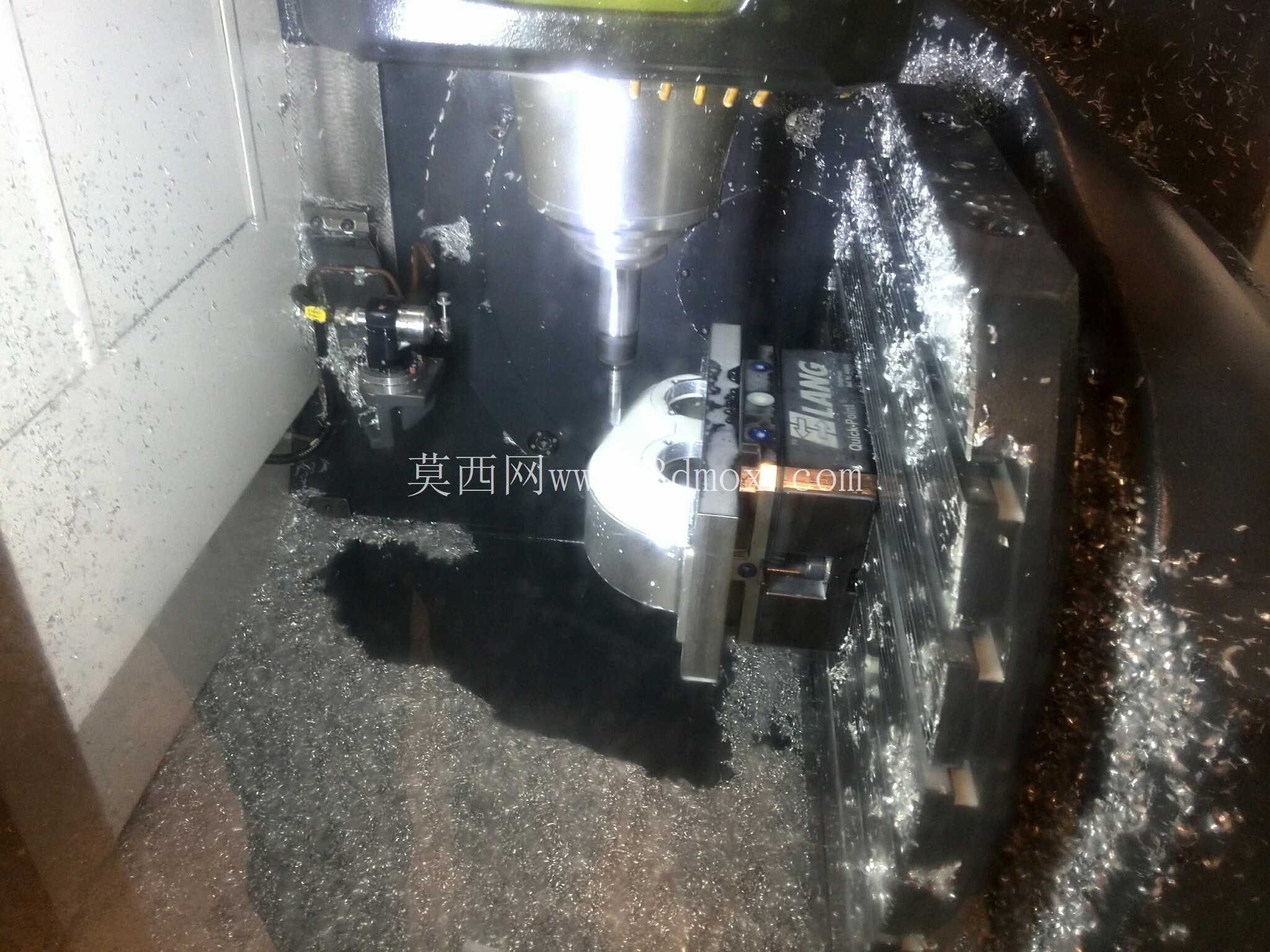 齿轮传动比为 1:3 的变速箱
