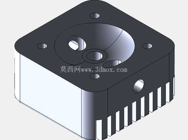 具有凸台拉伸、剪切拉伸和线性图案特征的多功能机械组件