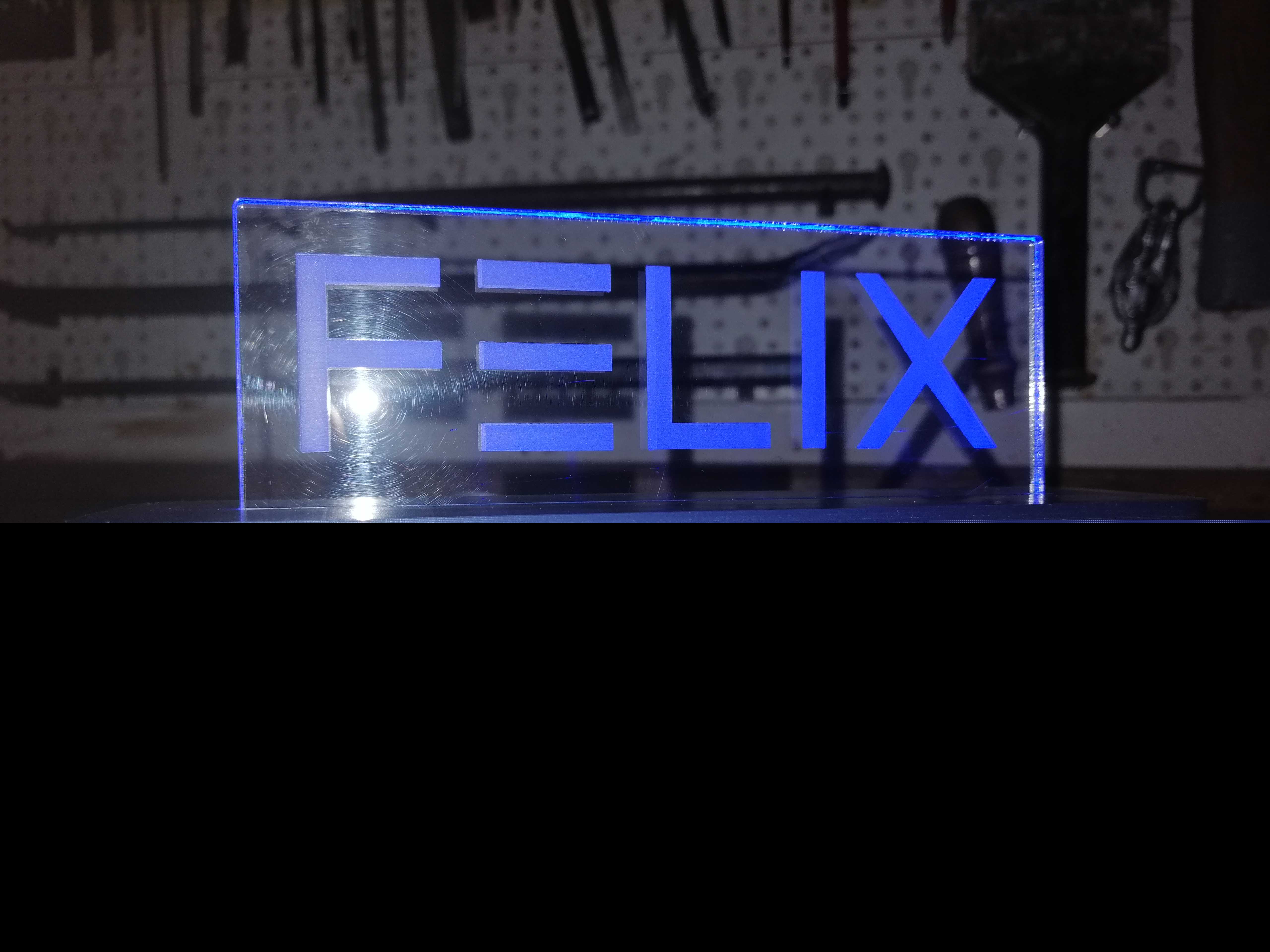 LED 标牌 - 数字 LED WI-FI 和 WLED