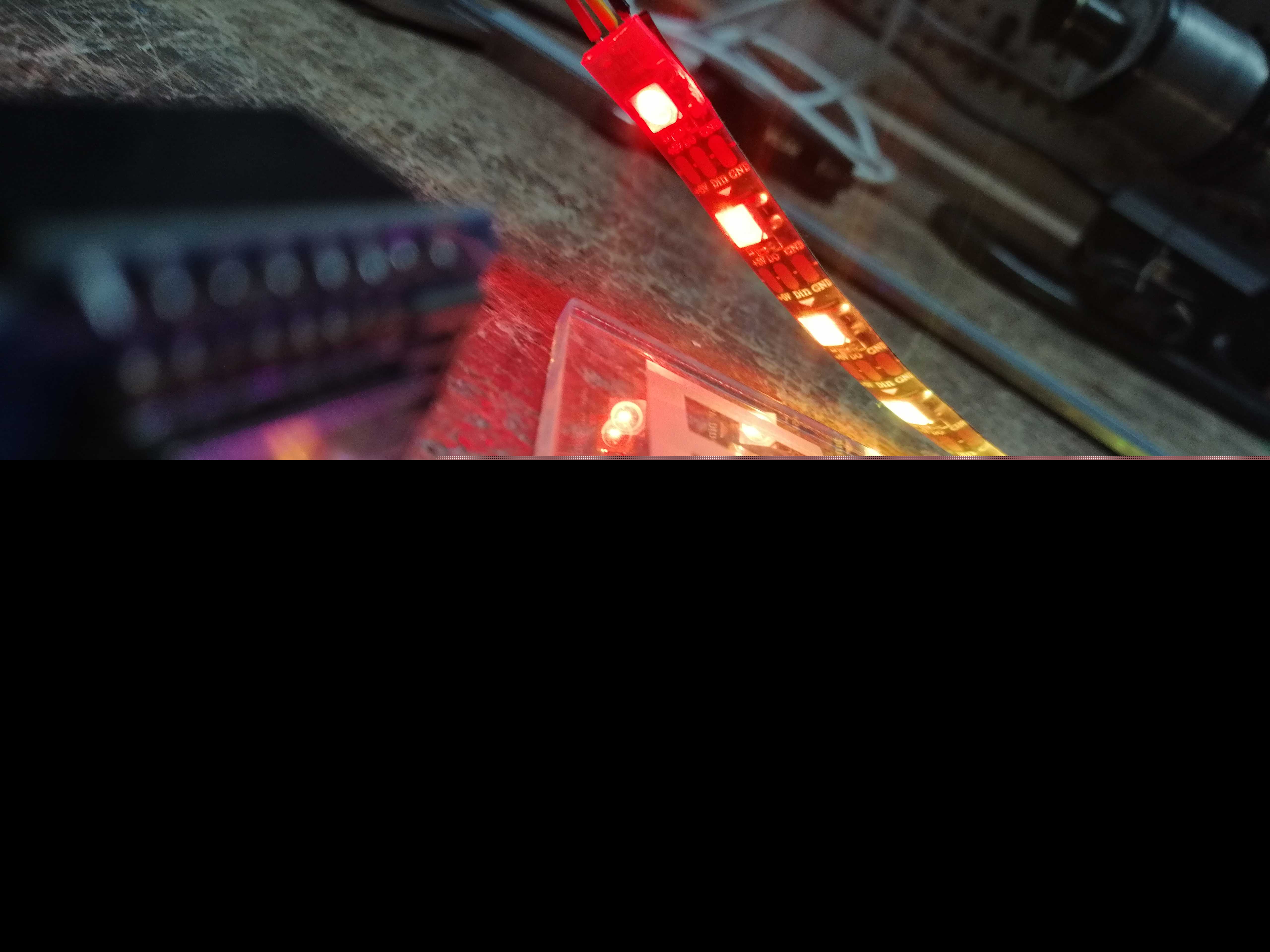 LED 标牌 - 数字 LED WI-FI 和 WLED
