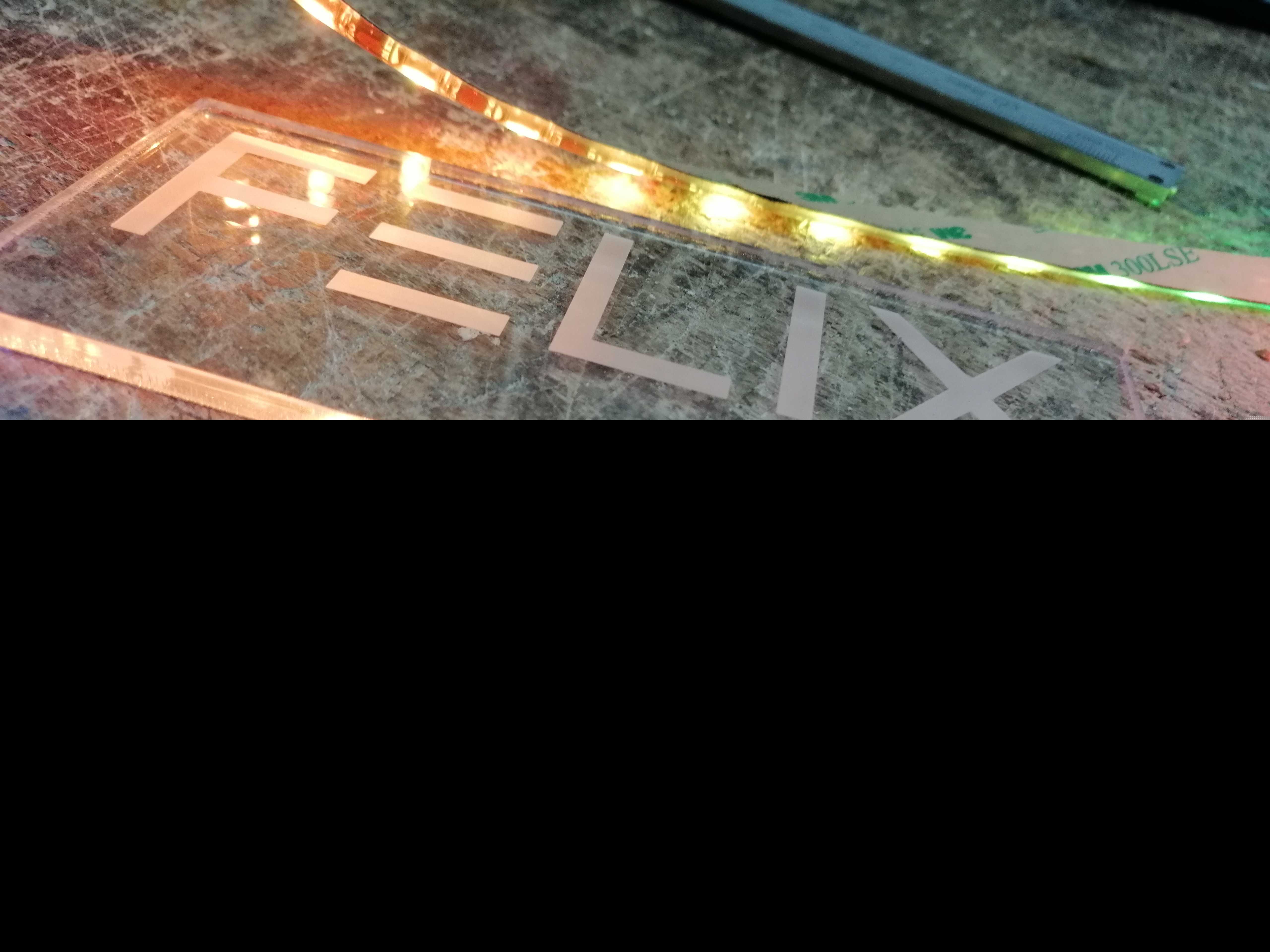 LED 标牌 - 数字 LED WI-FI 和 WLED