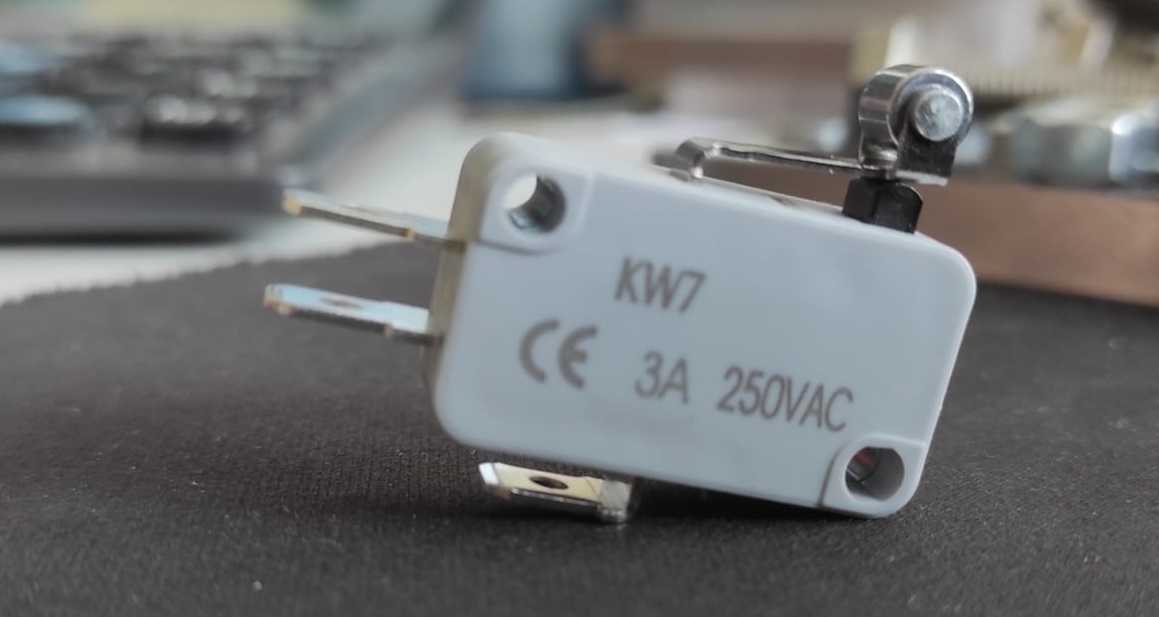 KW7 3A 250VAC ΢������