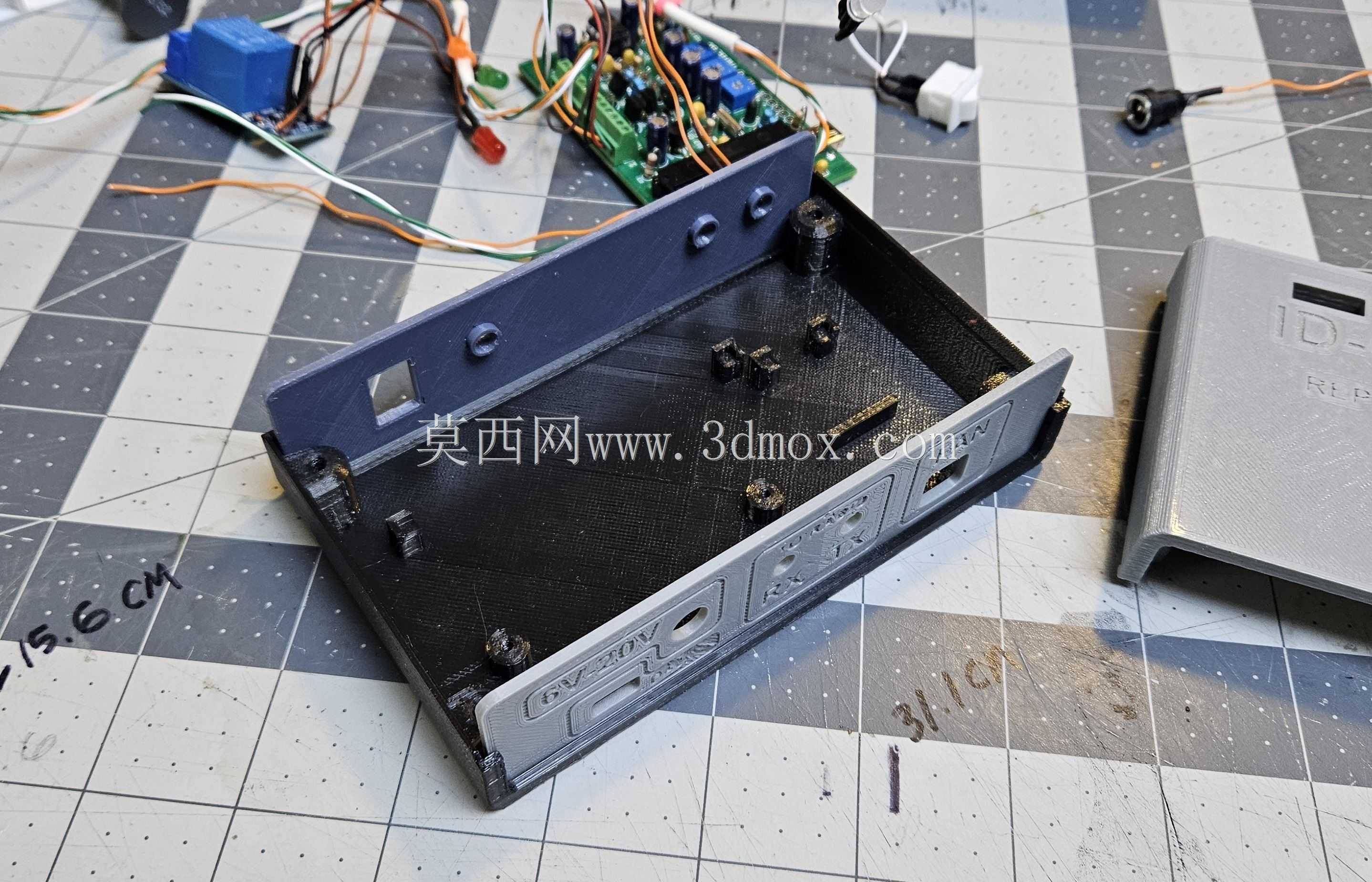 ID-O-MATIC IV中继器控制器外壳