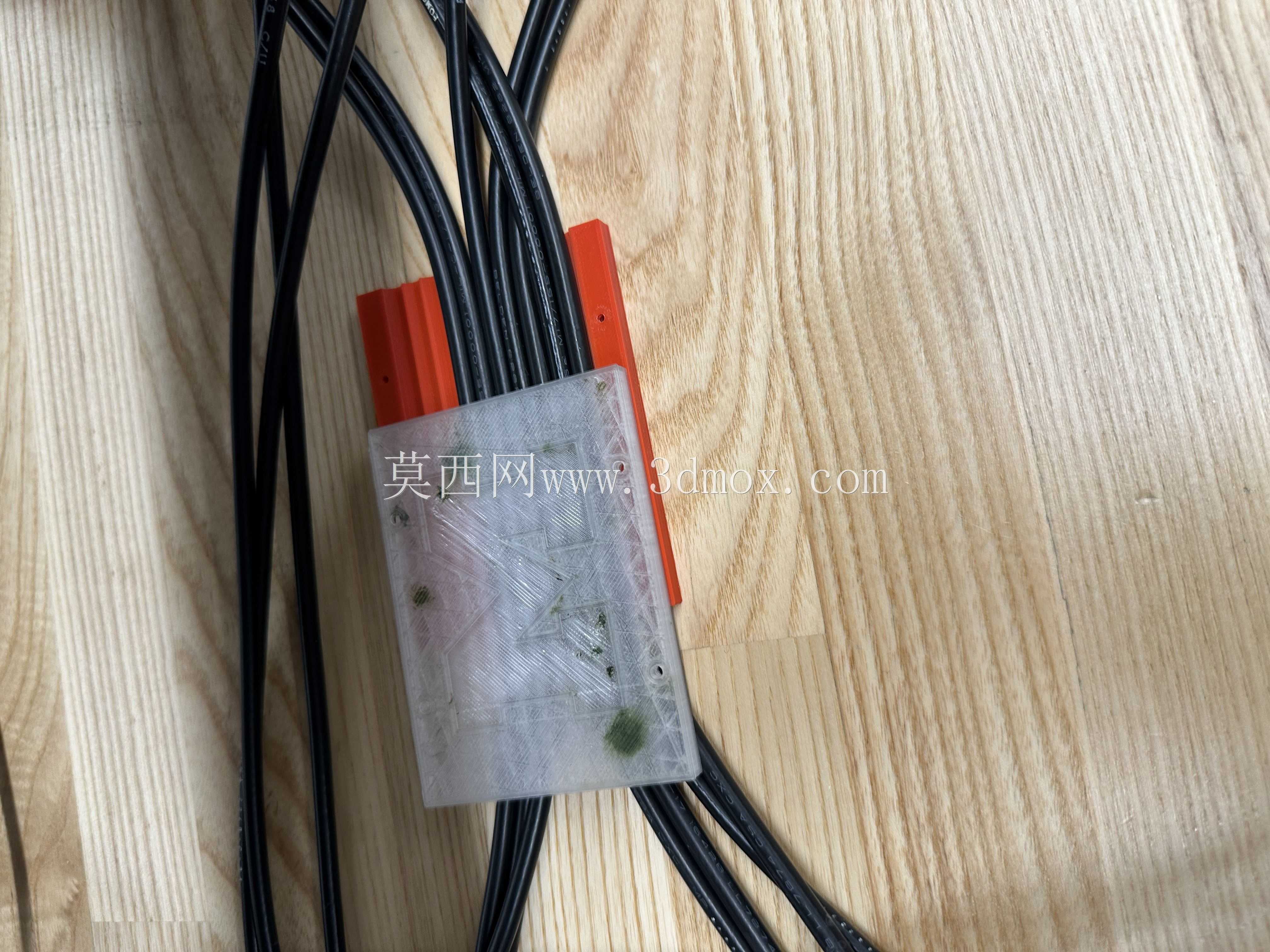 导线对准器夹具