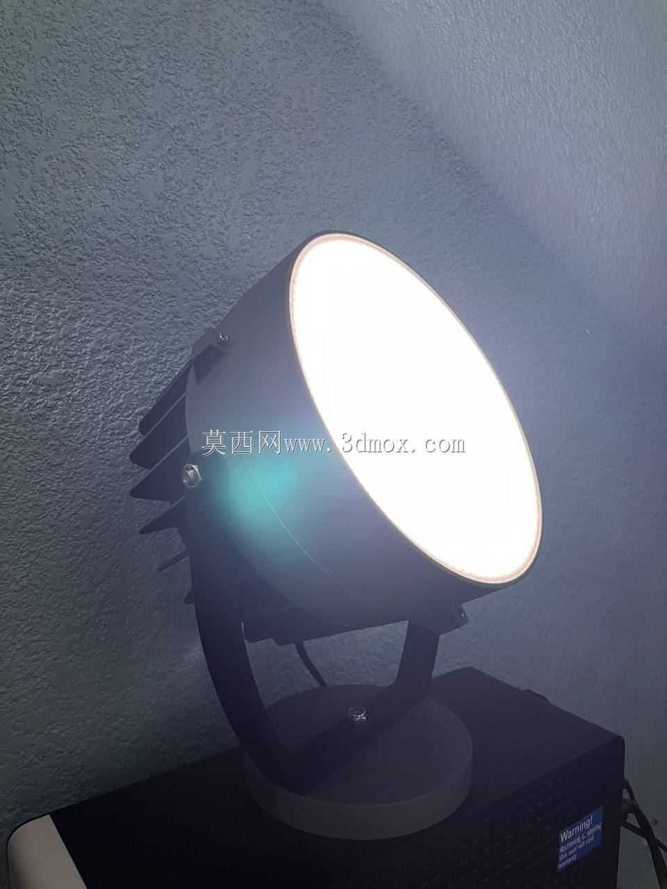 老式工业聚光灯可调