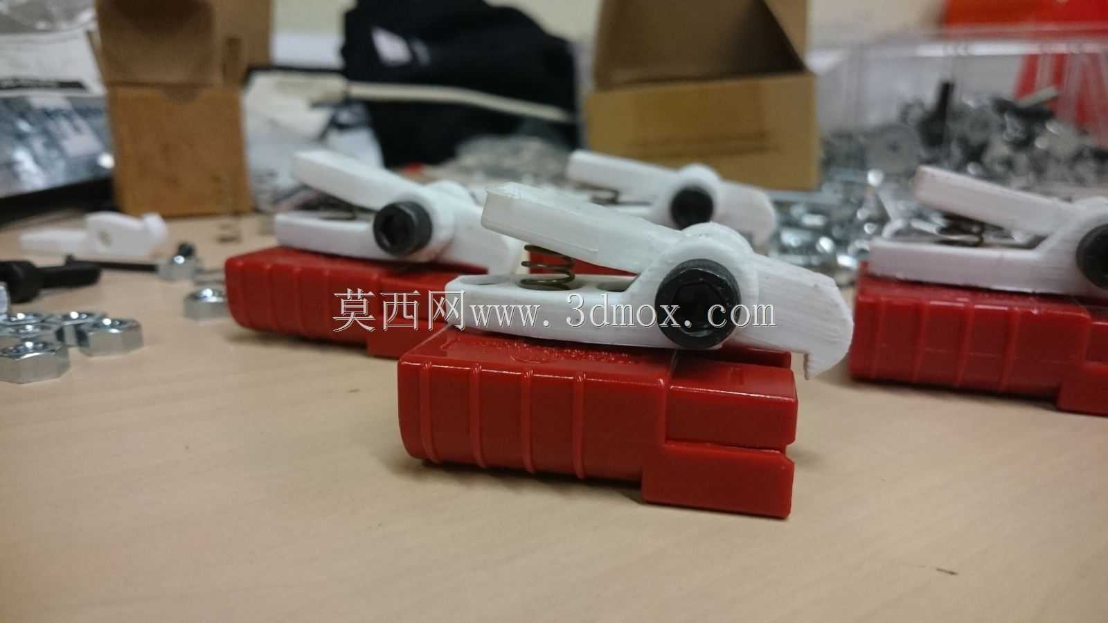 SB连接器紧固件 - 第一个机器人竞赛电池连接器