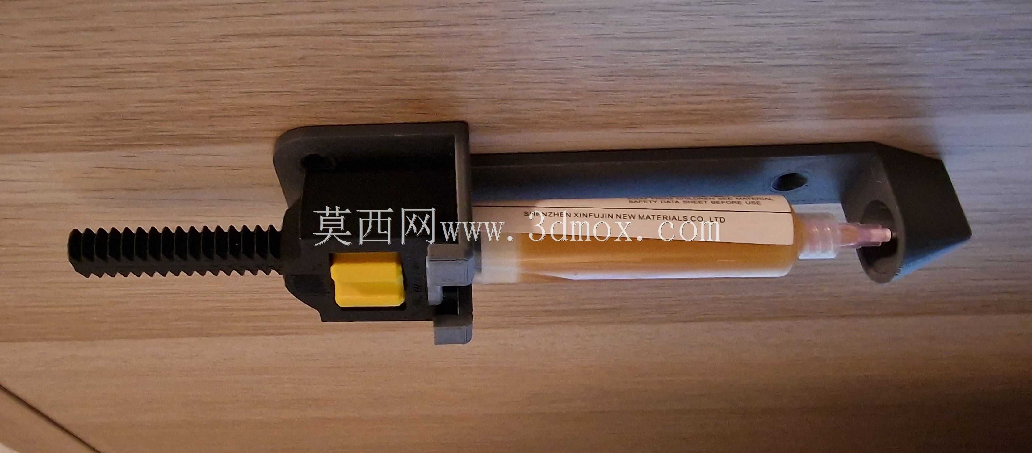 通量注射器的壁挂式安装