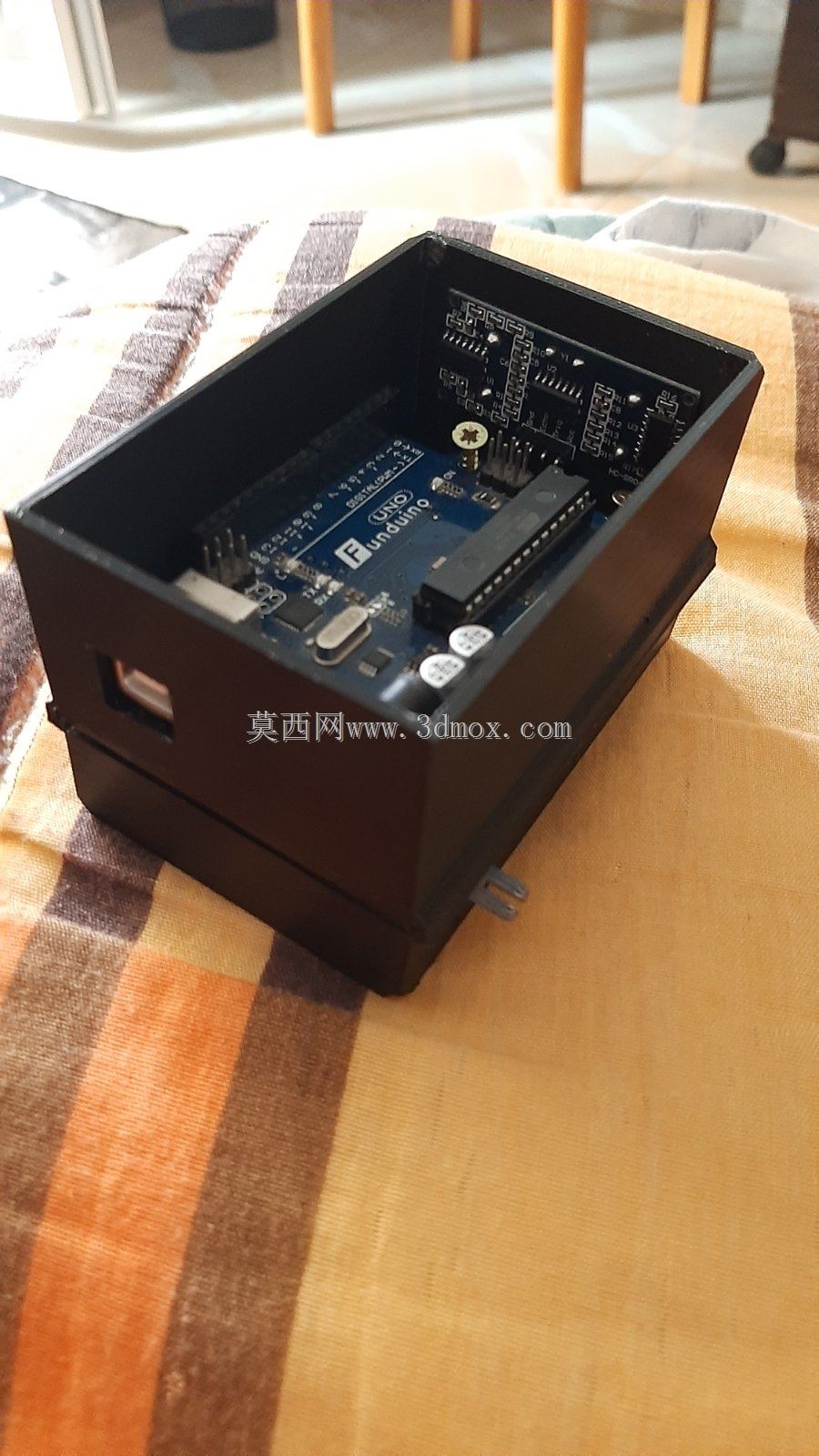 ��arduino uno ���и߶Ȳ���