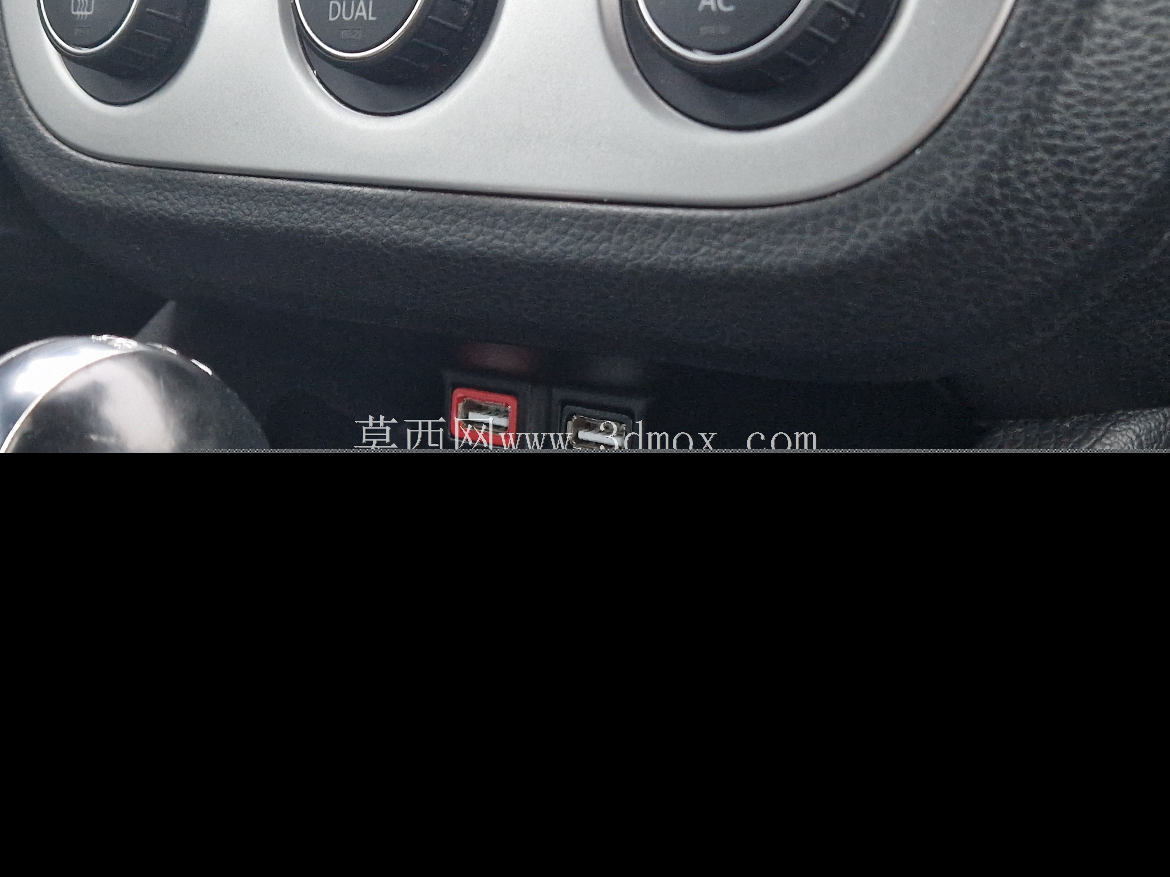���� Scirocco MK3 �� USB ��չ��