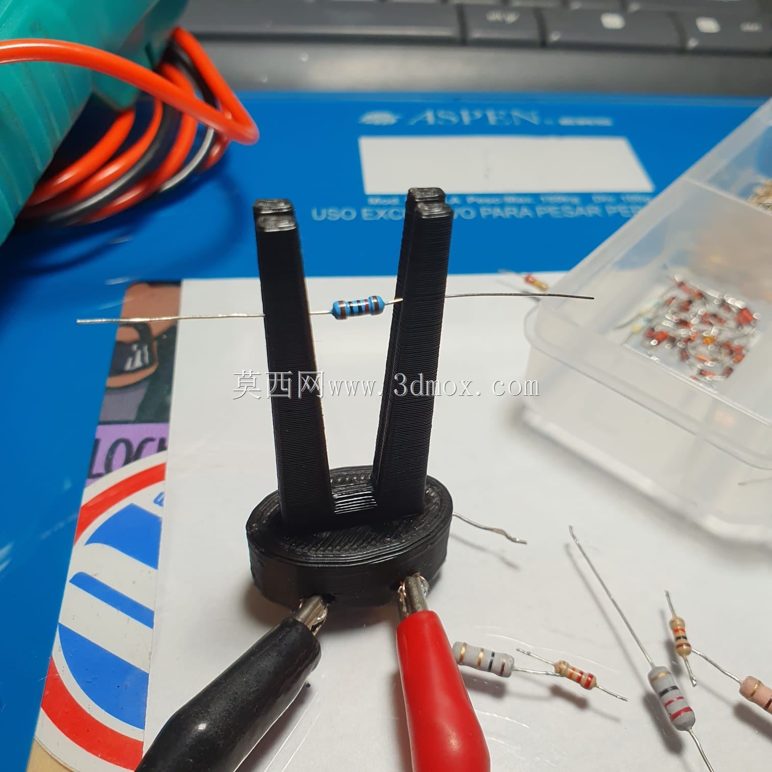 Tester Universal de Resistencias - 通用电阻测试仪
