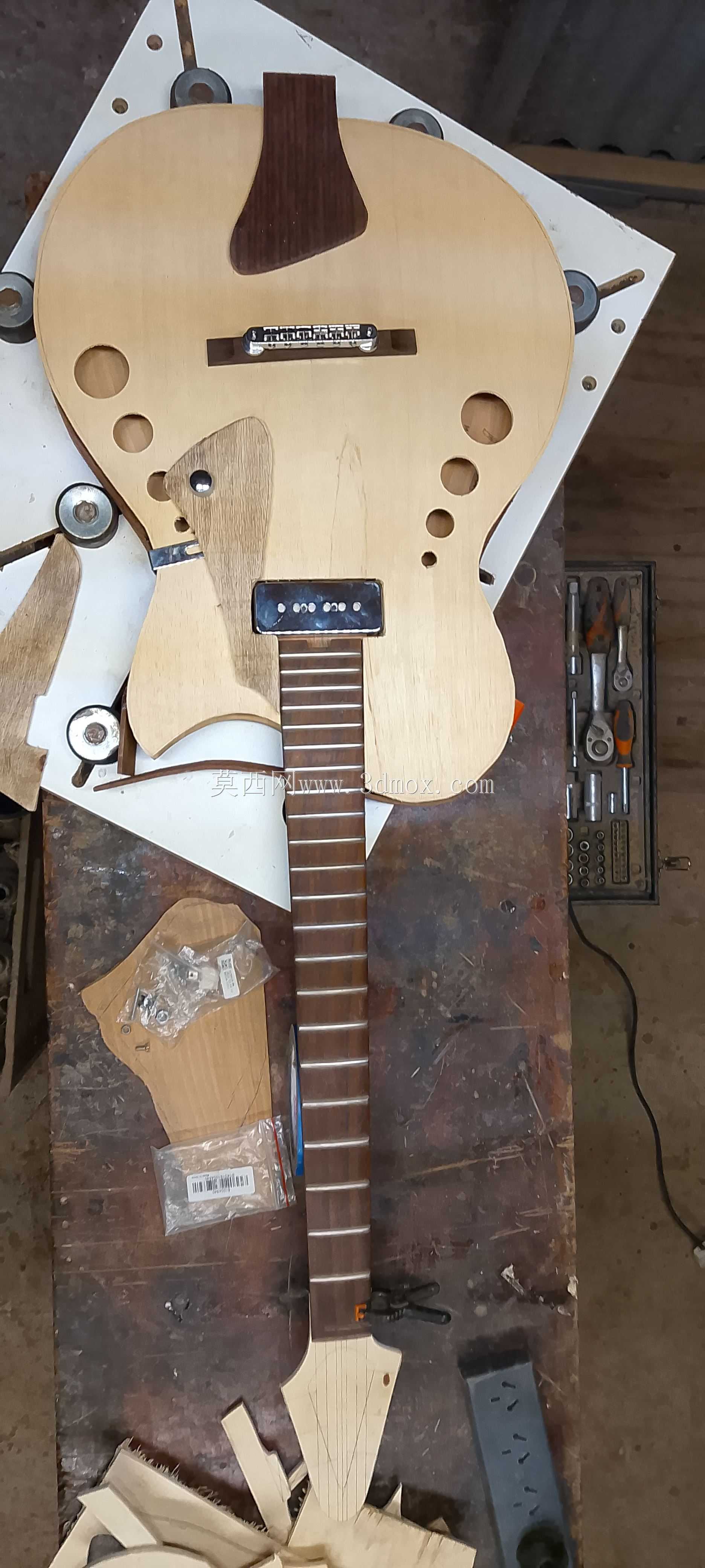 半空心吉他WIP