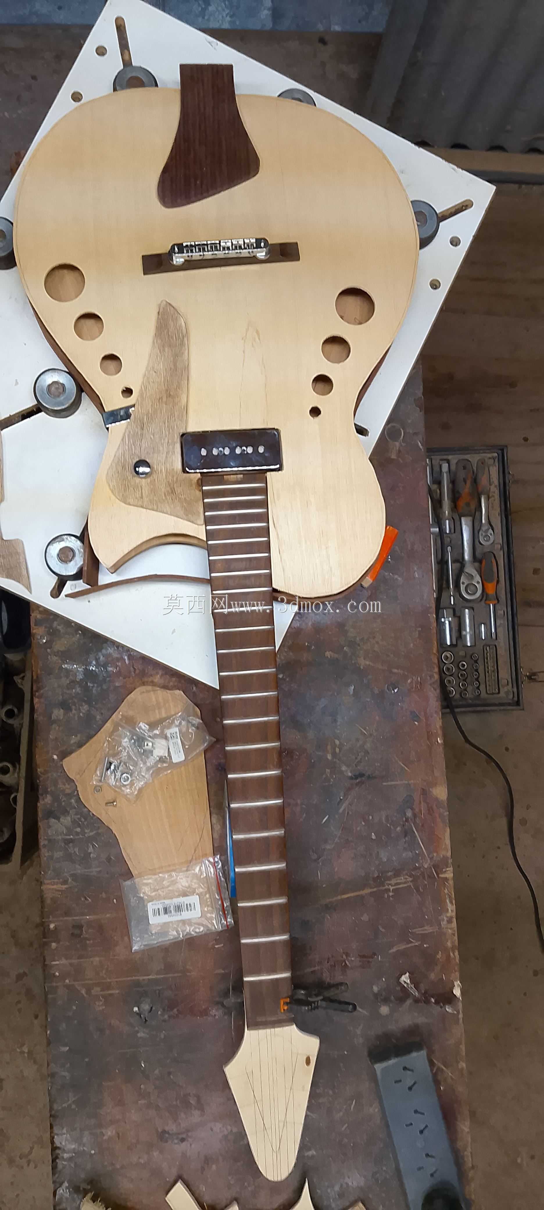 半空心吉他WIP