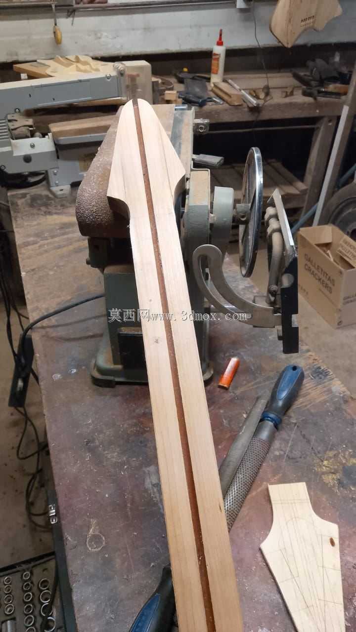 半空心吉他WIP