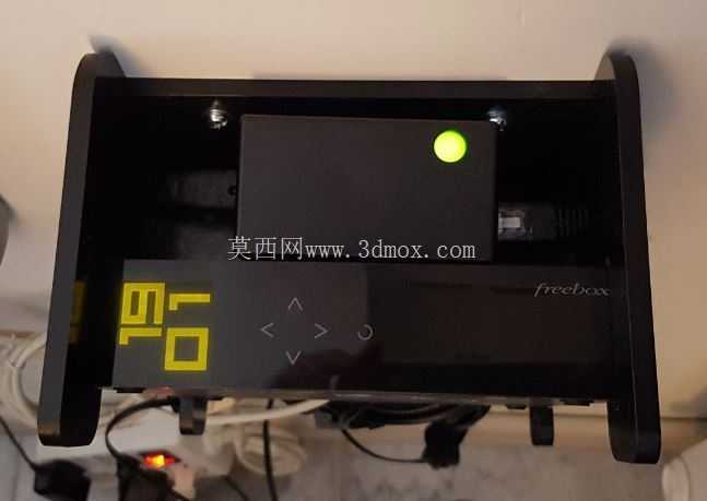 Support_mural_Freebox_Mini_4K