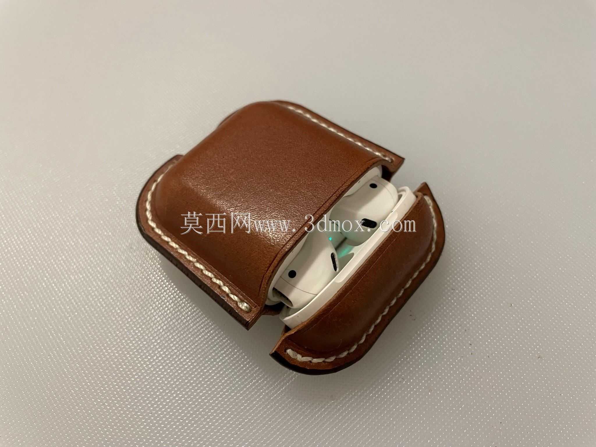 Ƥ��AirPods�ֻ���ģ��