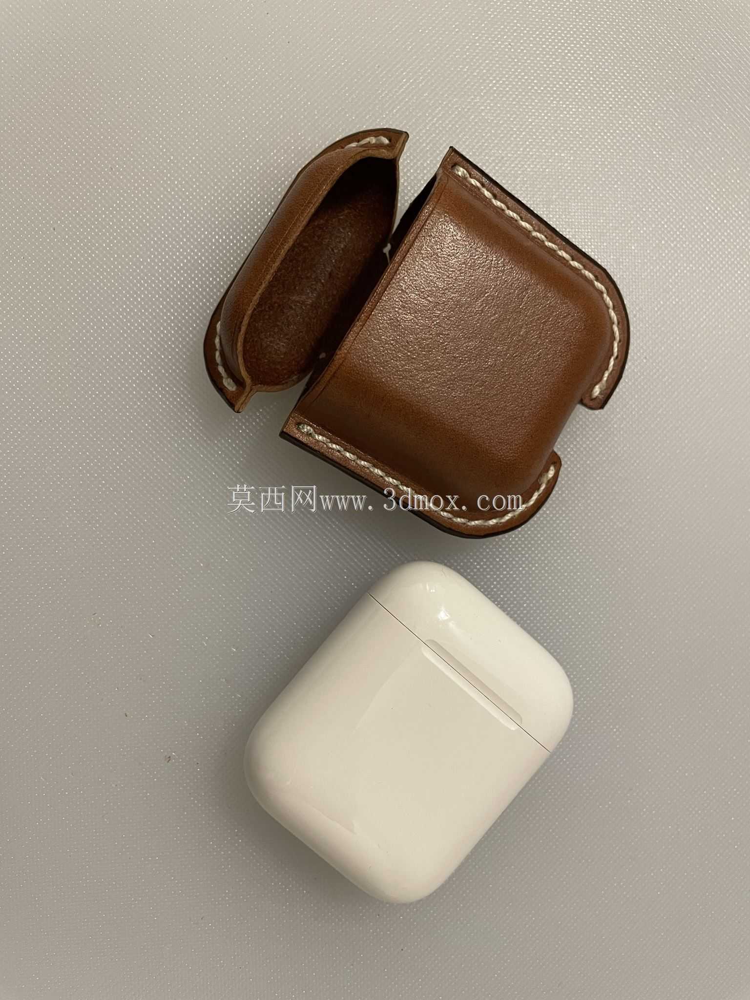 Ƥ��AirPods�ֻ���ģ��