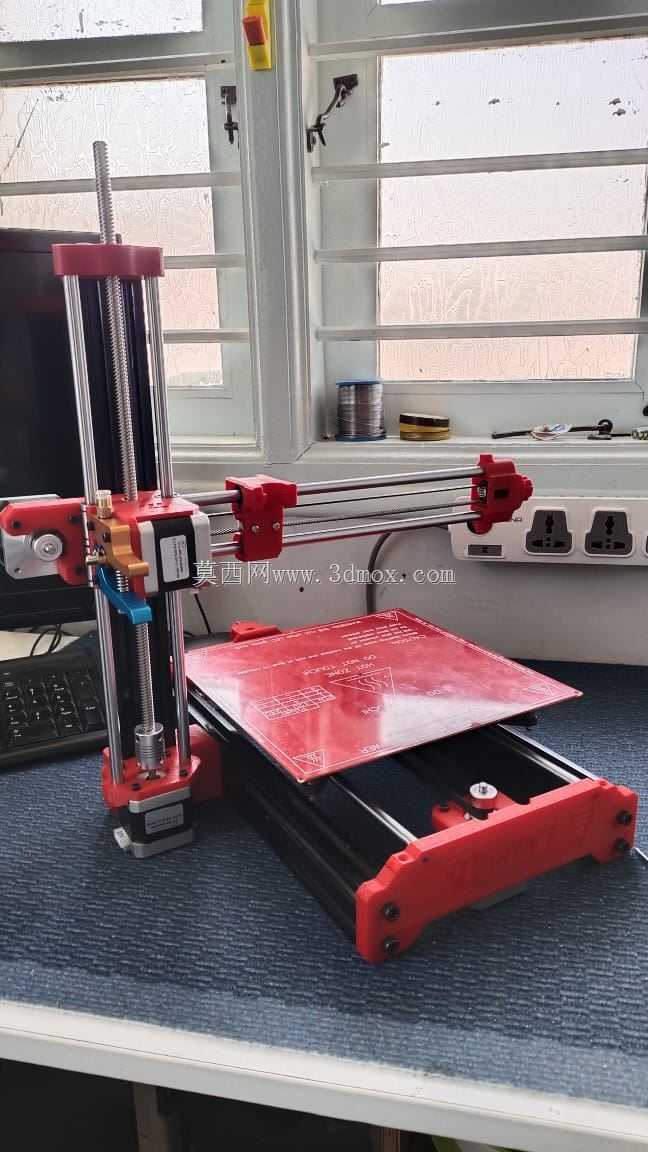 3D打印机悬臂式,灵感来自prusa