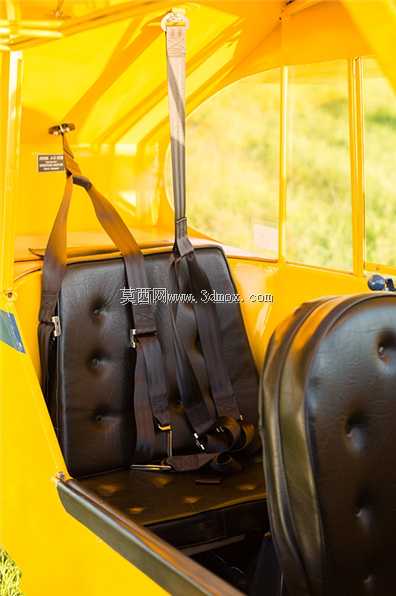 Piper J-3 Cub(可编辑和可扩展套件)123个零件