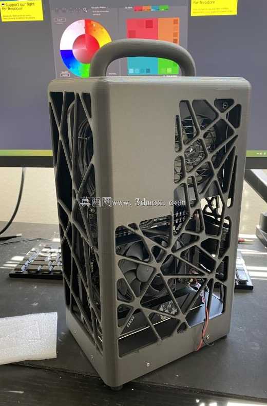 紧凑型电脑机箱