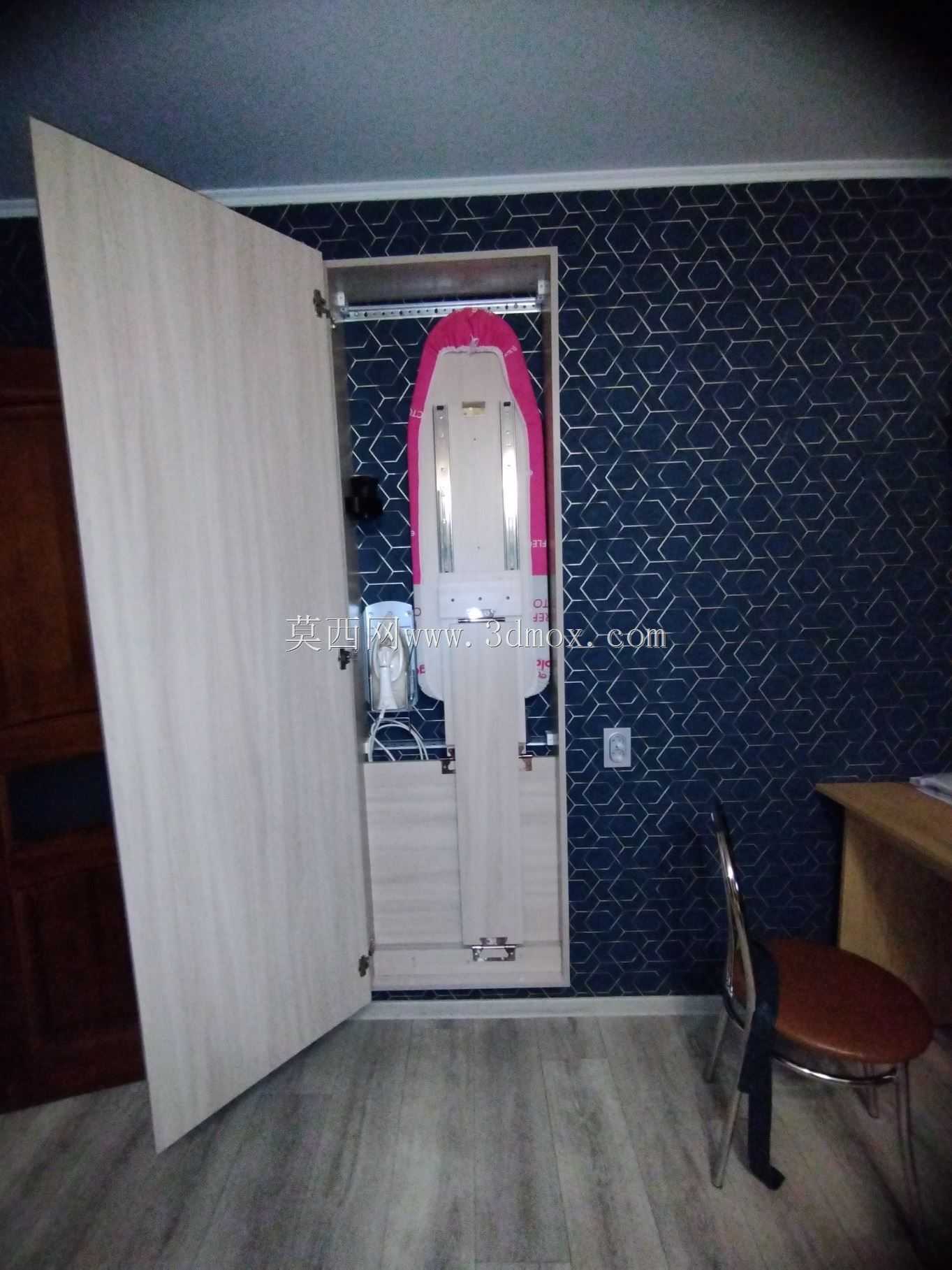 ���°�