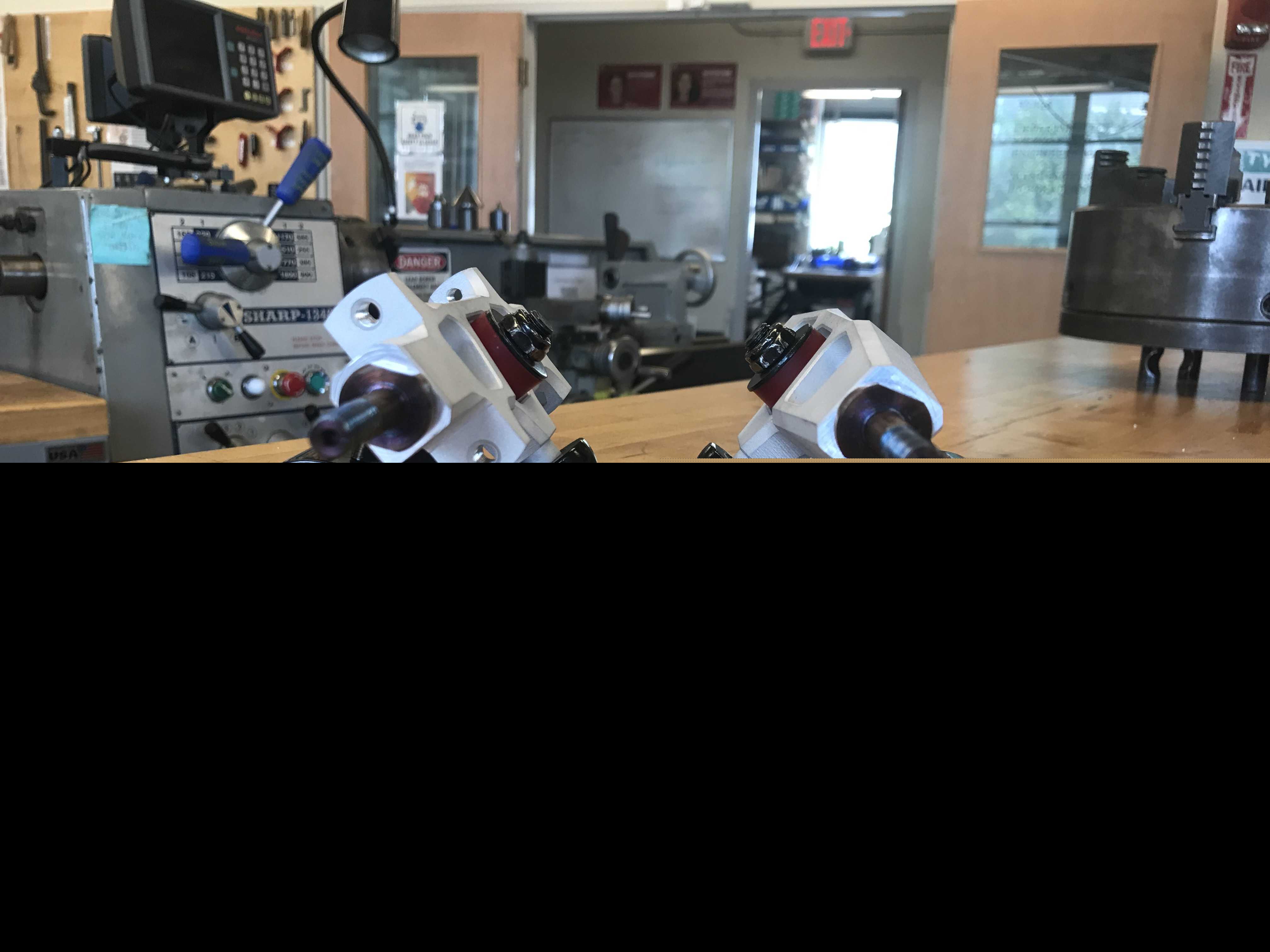 ���� Avenue Trucks �� CNC ���ҳ��忨��