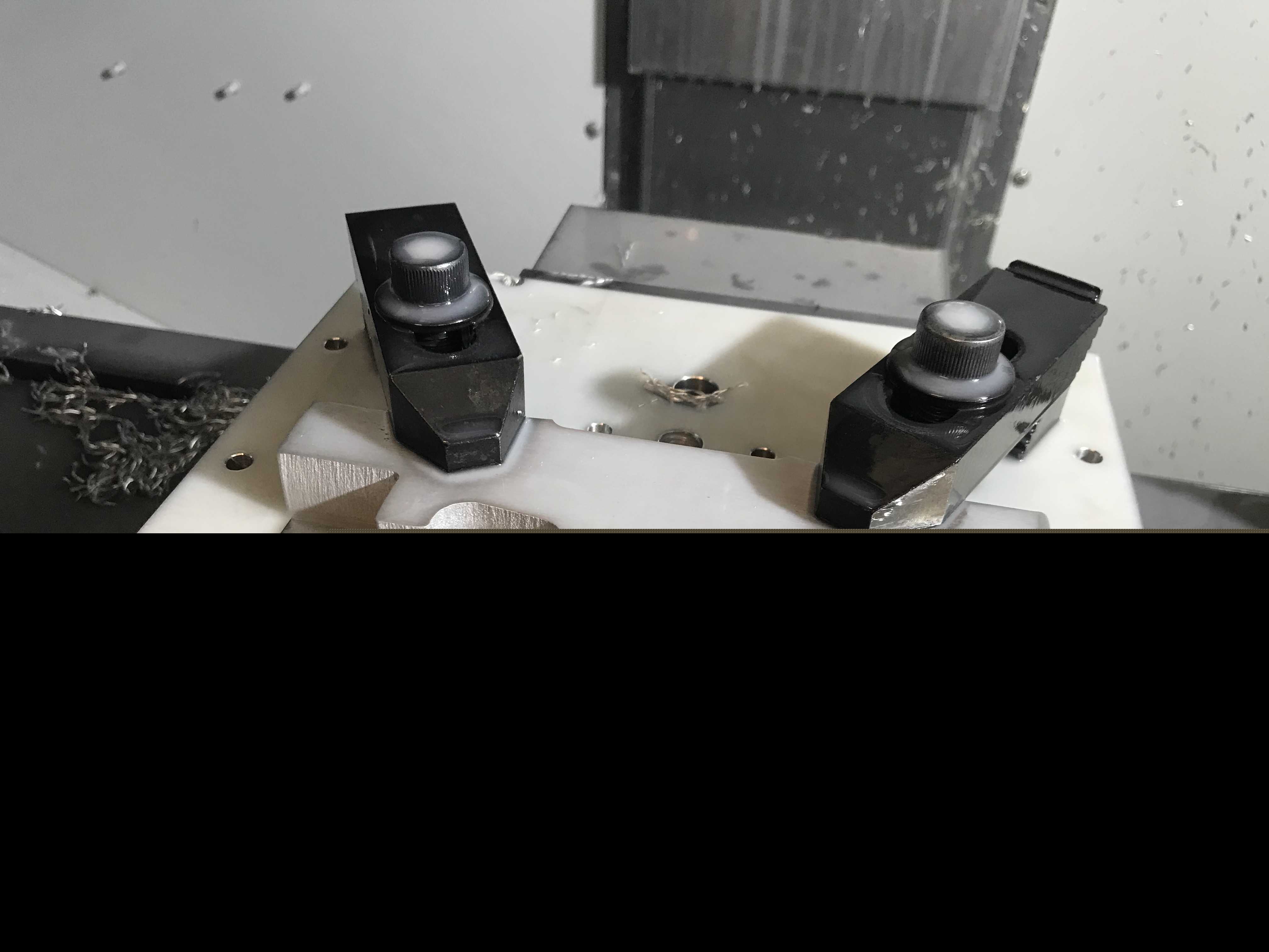���� Avenue Trucks �� CNC ���ҳ��忨��