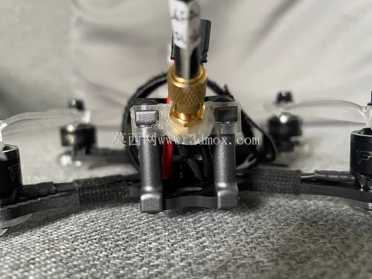 Armattan Gecko �� SMA ����֧��