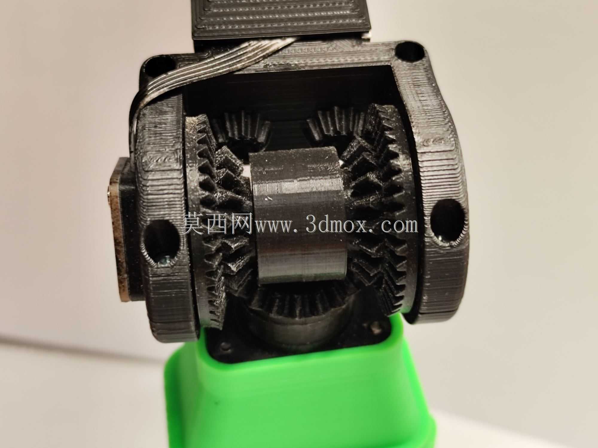 带角度传感器 AS5600 的 2DoF 机器人手腕