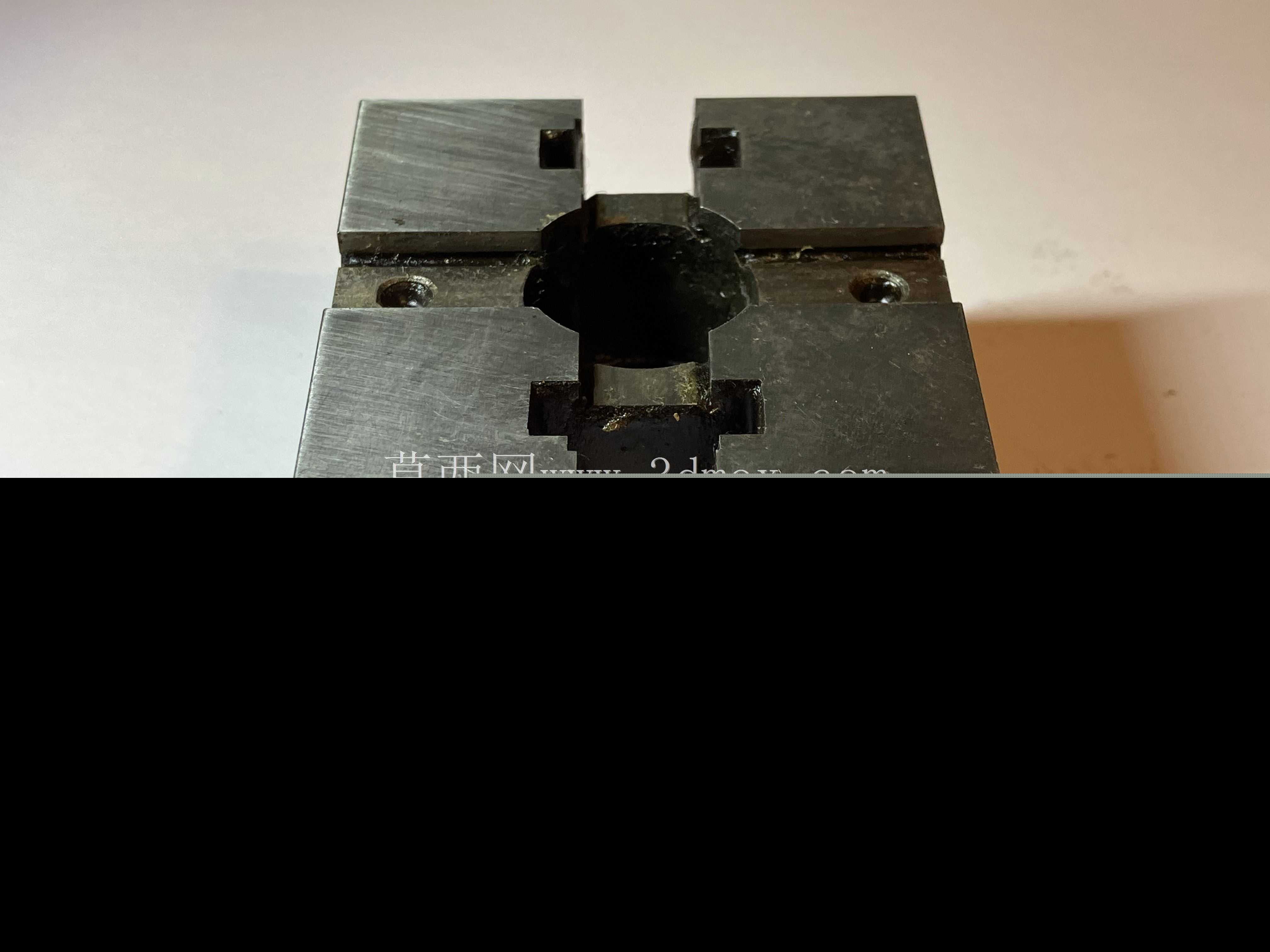  USP 12 Square Support 60x60��2��T-Slots 7033-220x 