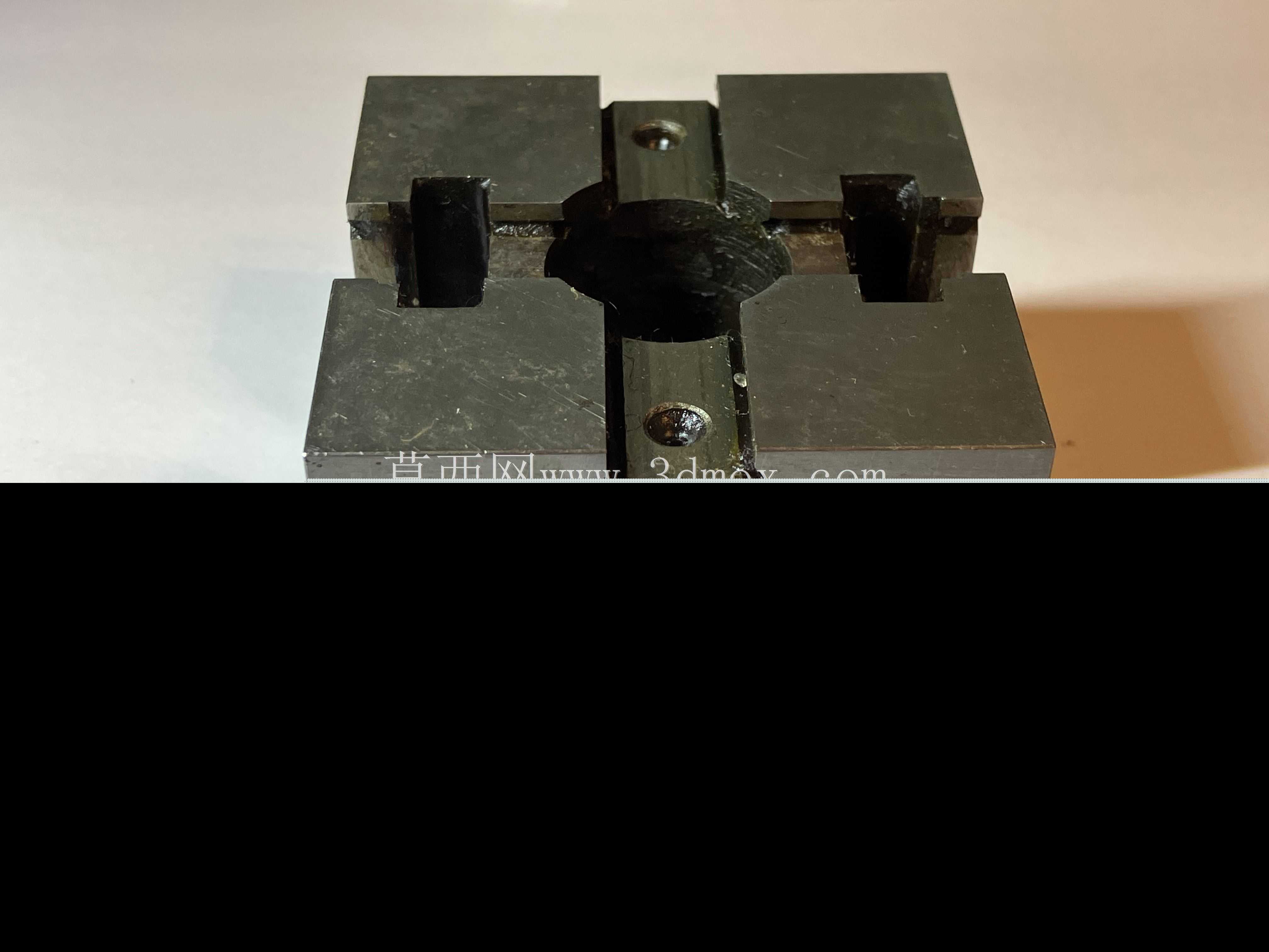  USP 12 Square Support 60x60��2��T-Slots 7033-220x 