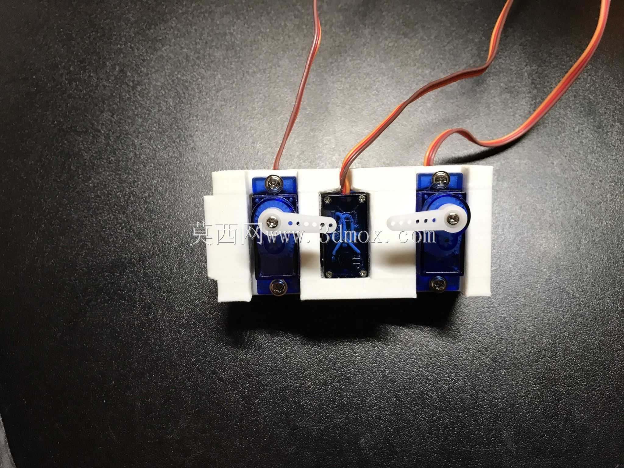  teddy_ruxpin_microservo_tray 