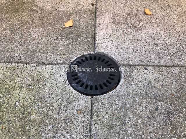 紧凑的地板排水