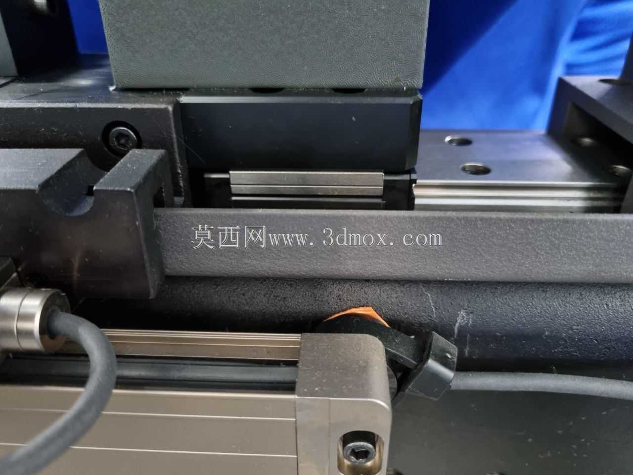 ���Բ�����
