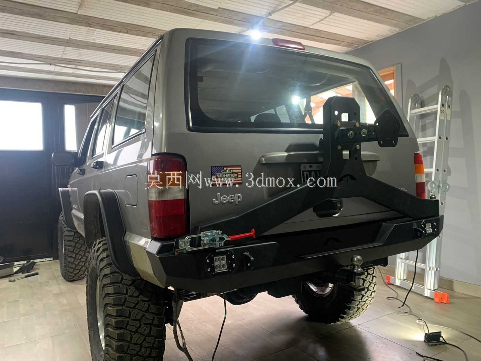 Jeep ��ŵ�� xj ���ոܴ���̥�м�