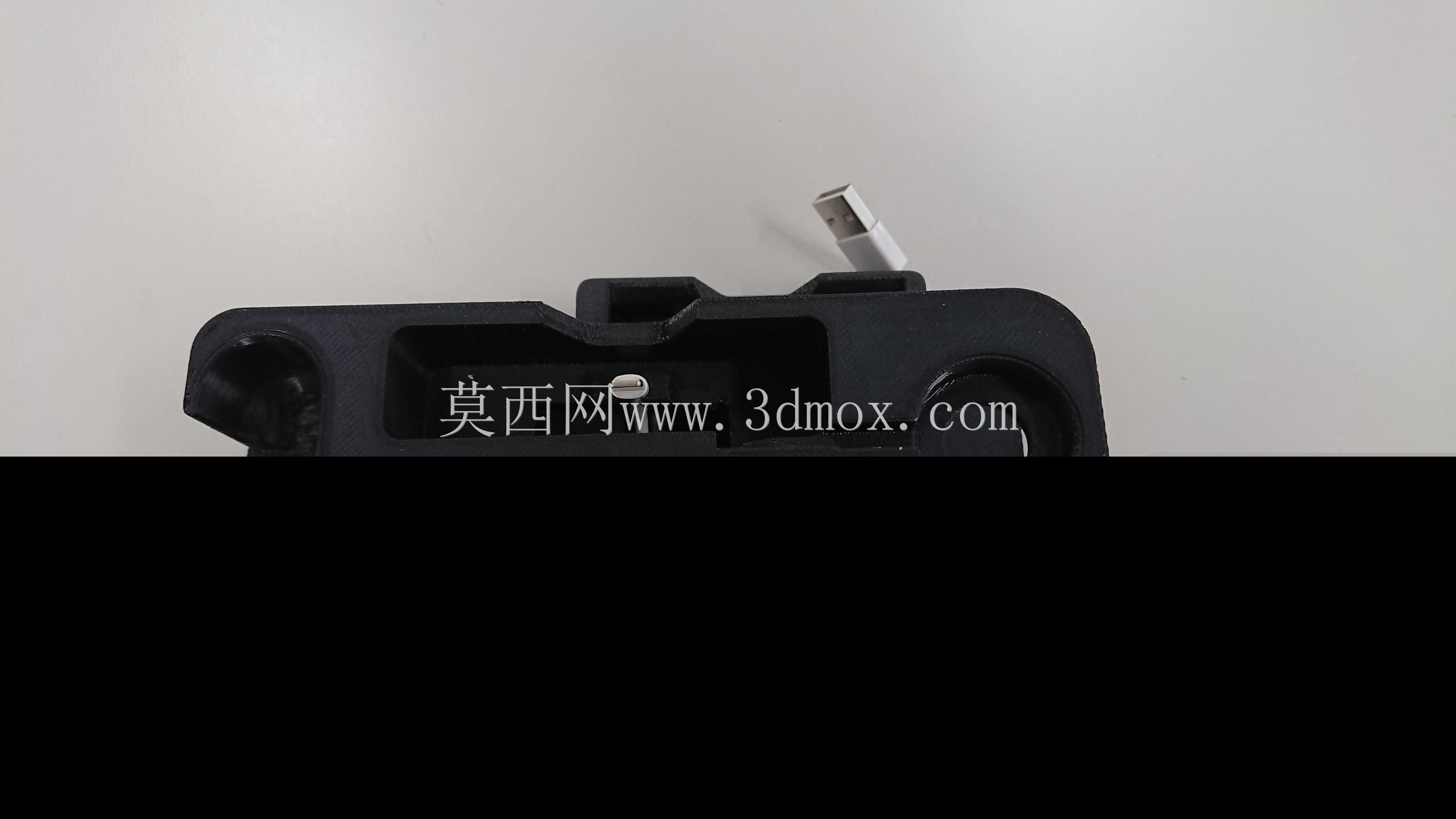 �Խ� .cable.Apple