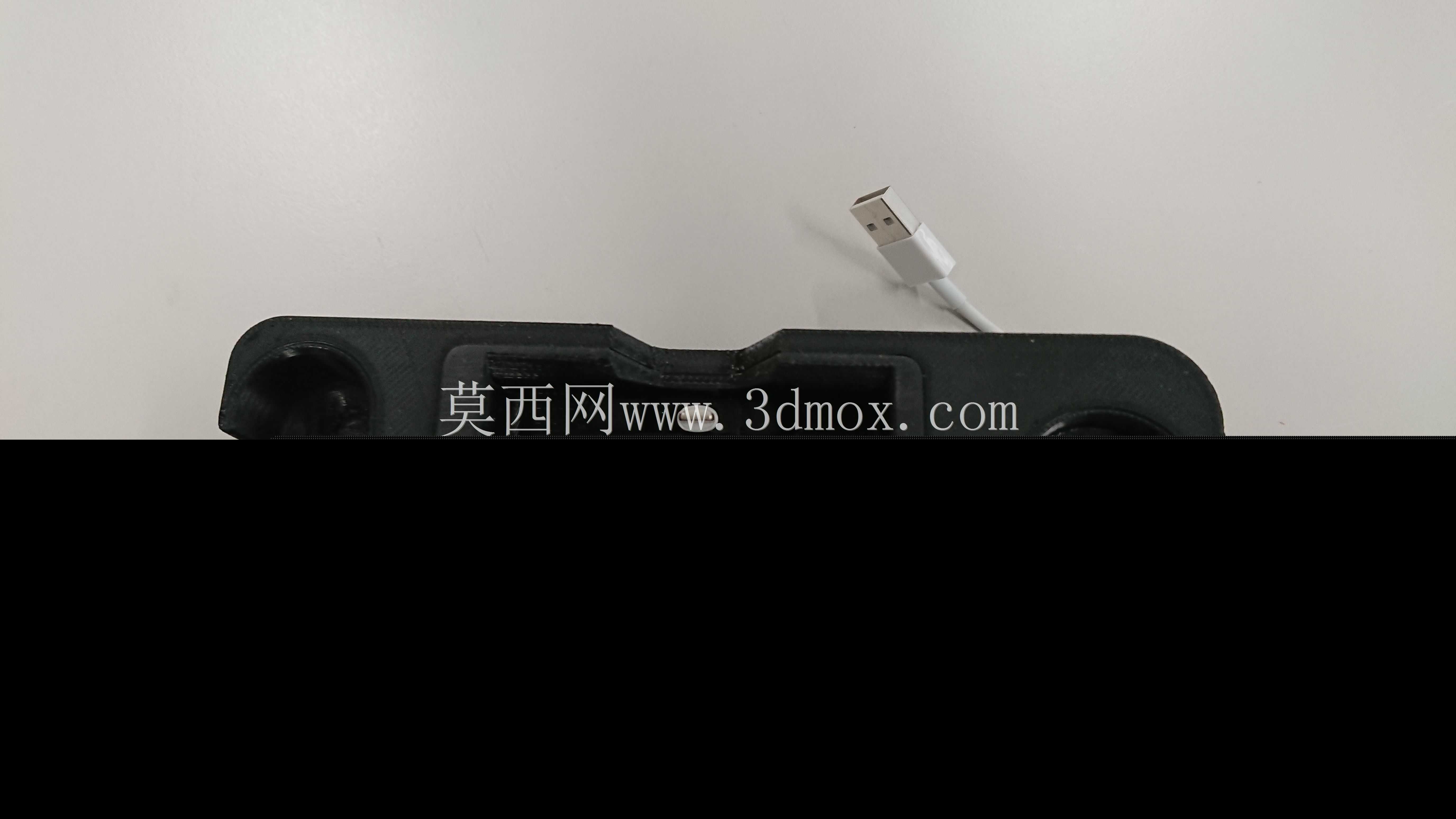 �Խ� .cable.Apple
