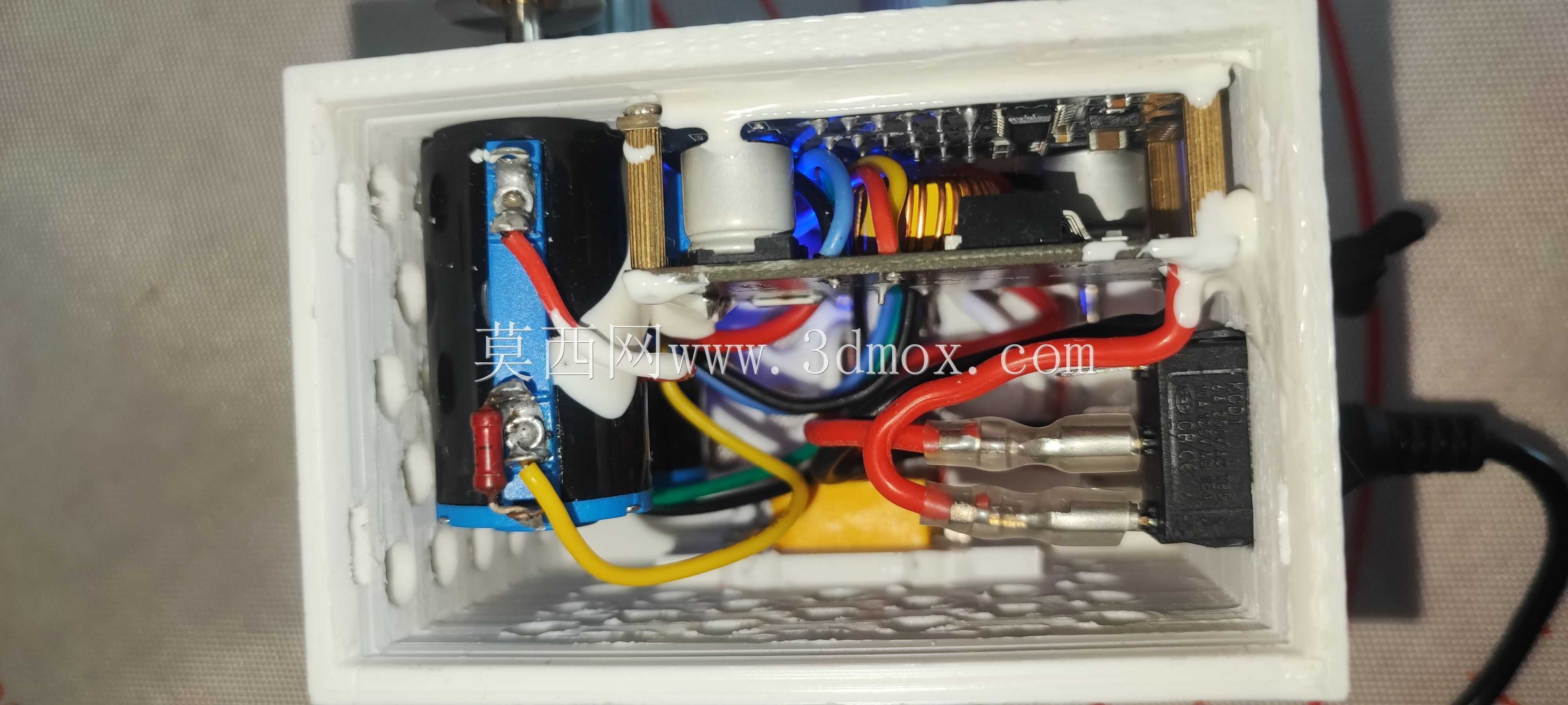 Недорогой,регулируемыйблокпиания36V 4A XL4015。价格低廉,可调节电源36V 4A XL4015