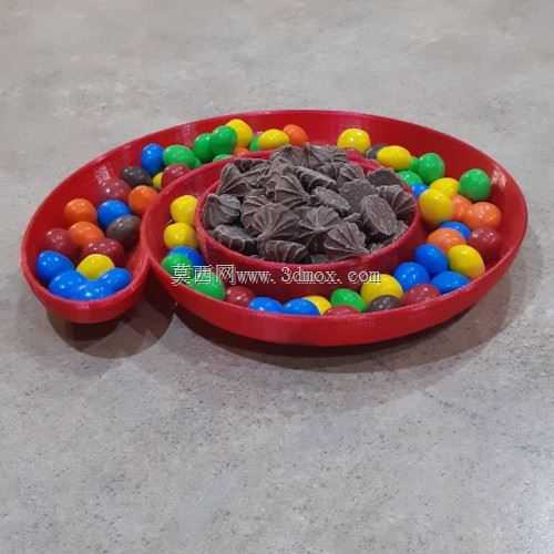 ����պ����