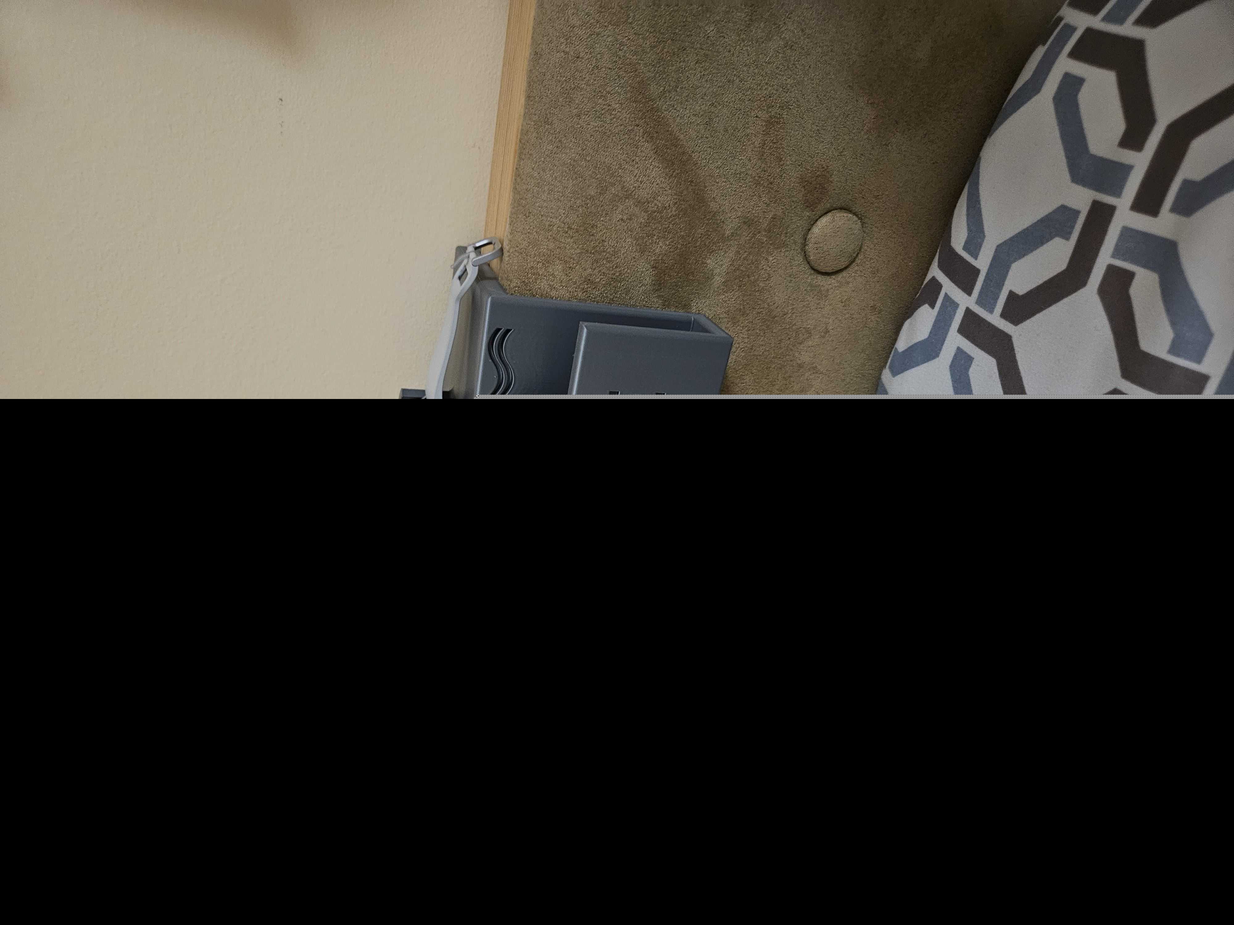 床头手机和手表充电支架