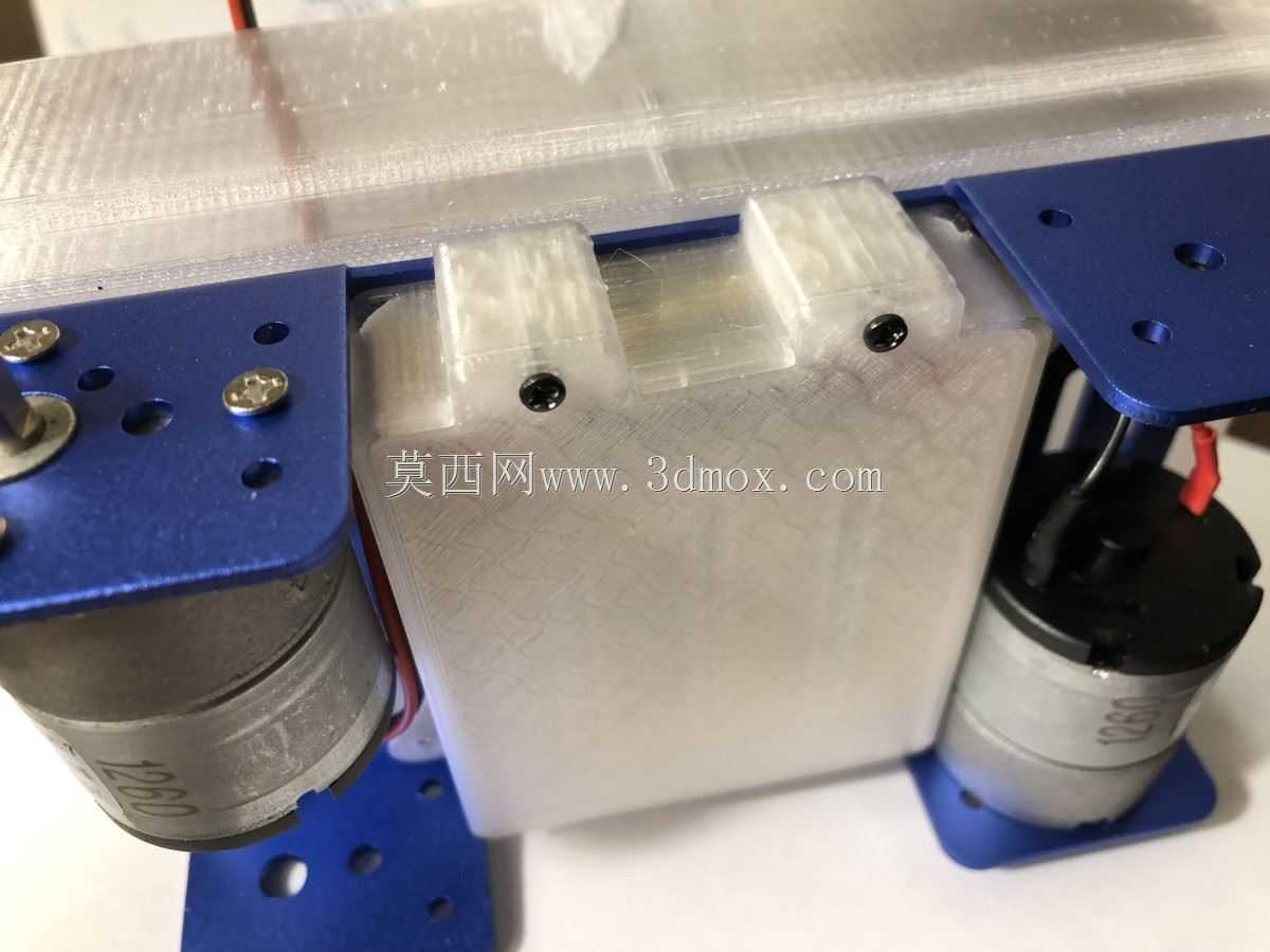 4节AA电池容器(或14500锂),带可拆卸盖子。