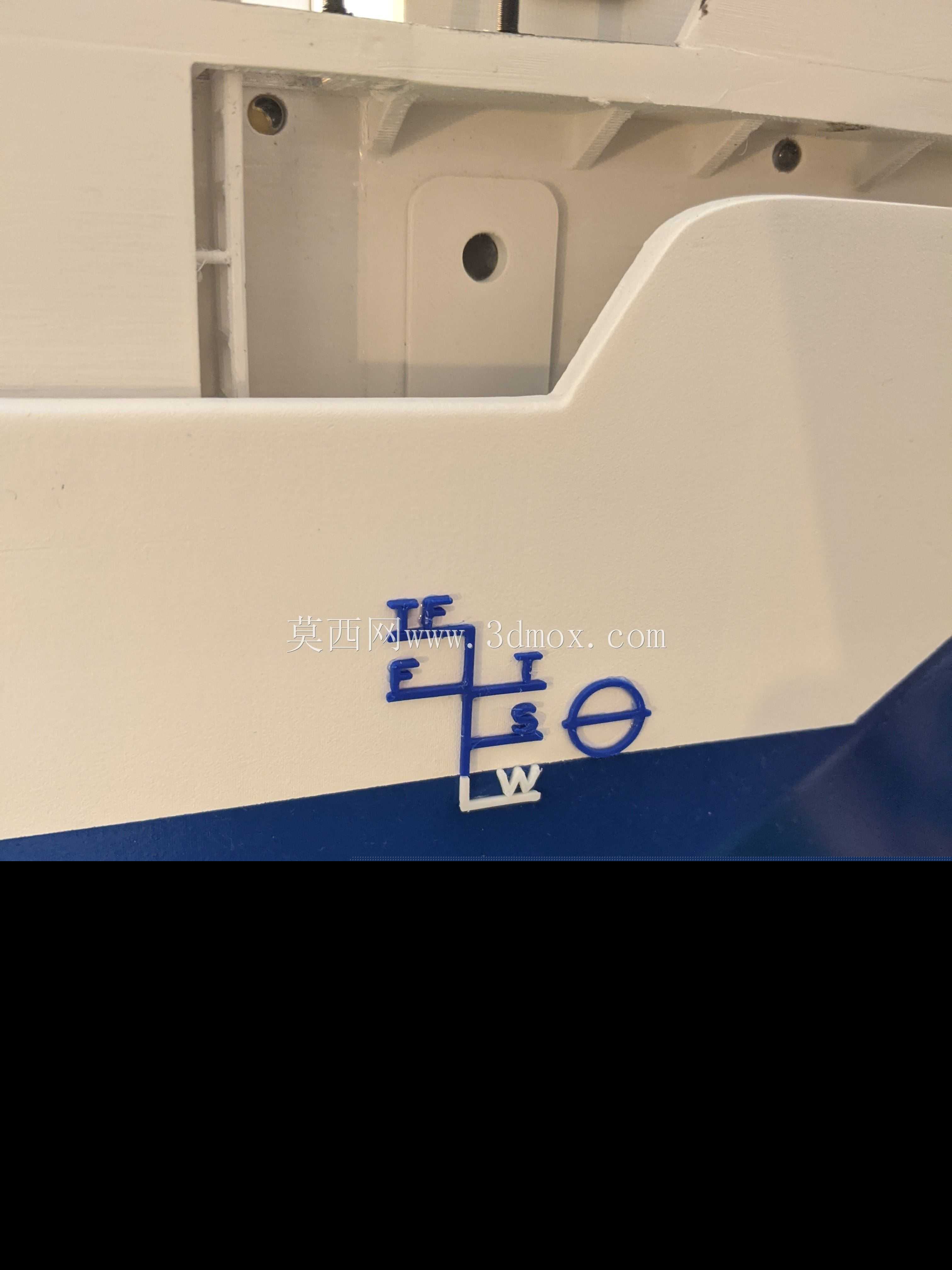 ���̴�
