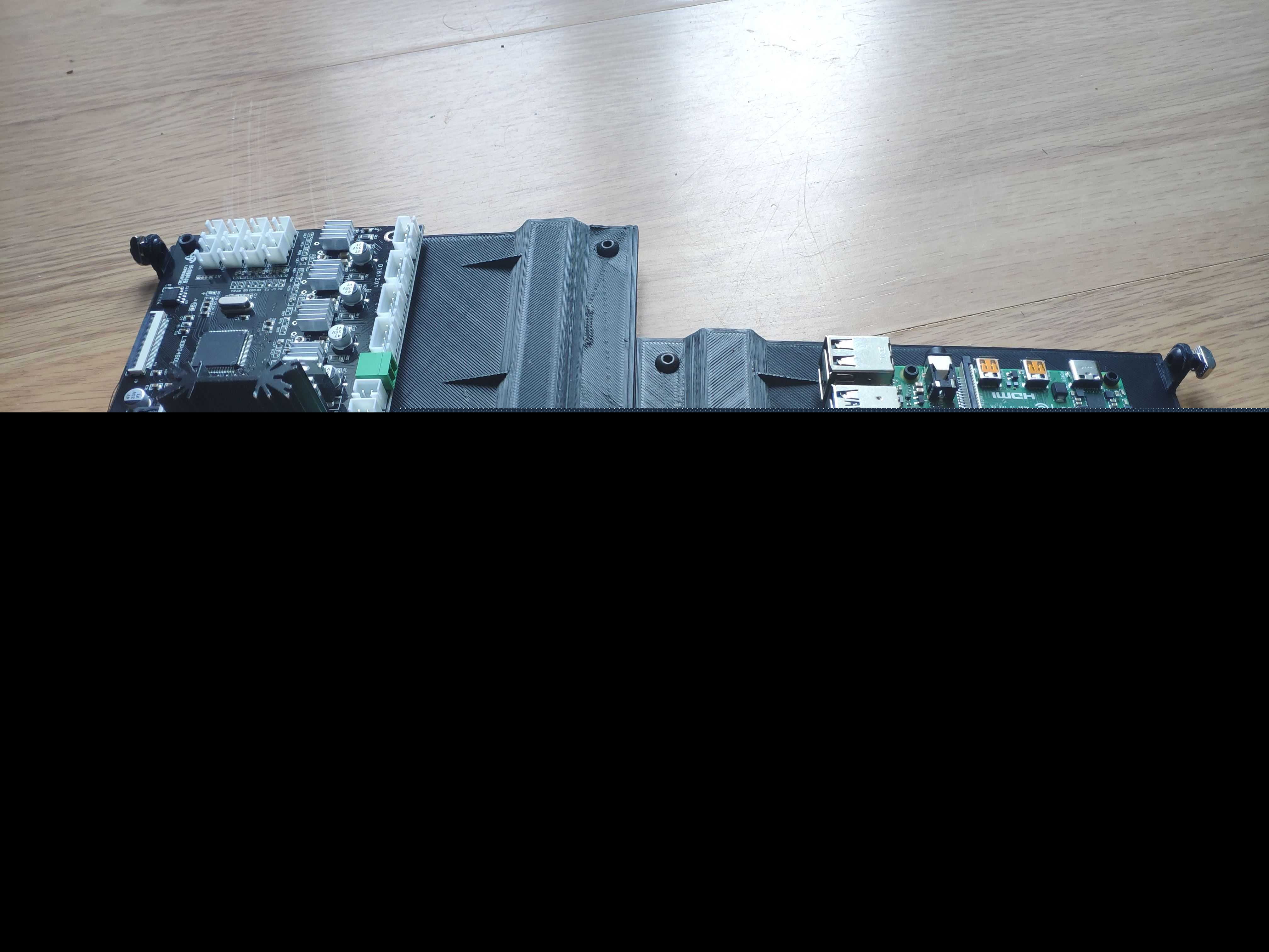 300mm 2040型材电子机箱