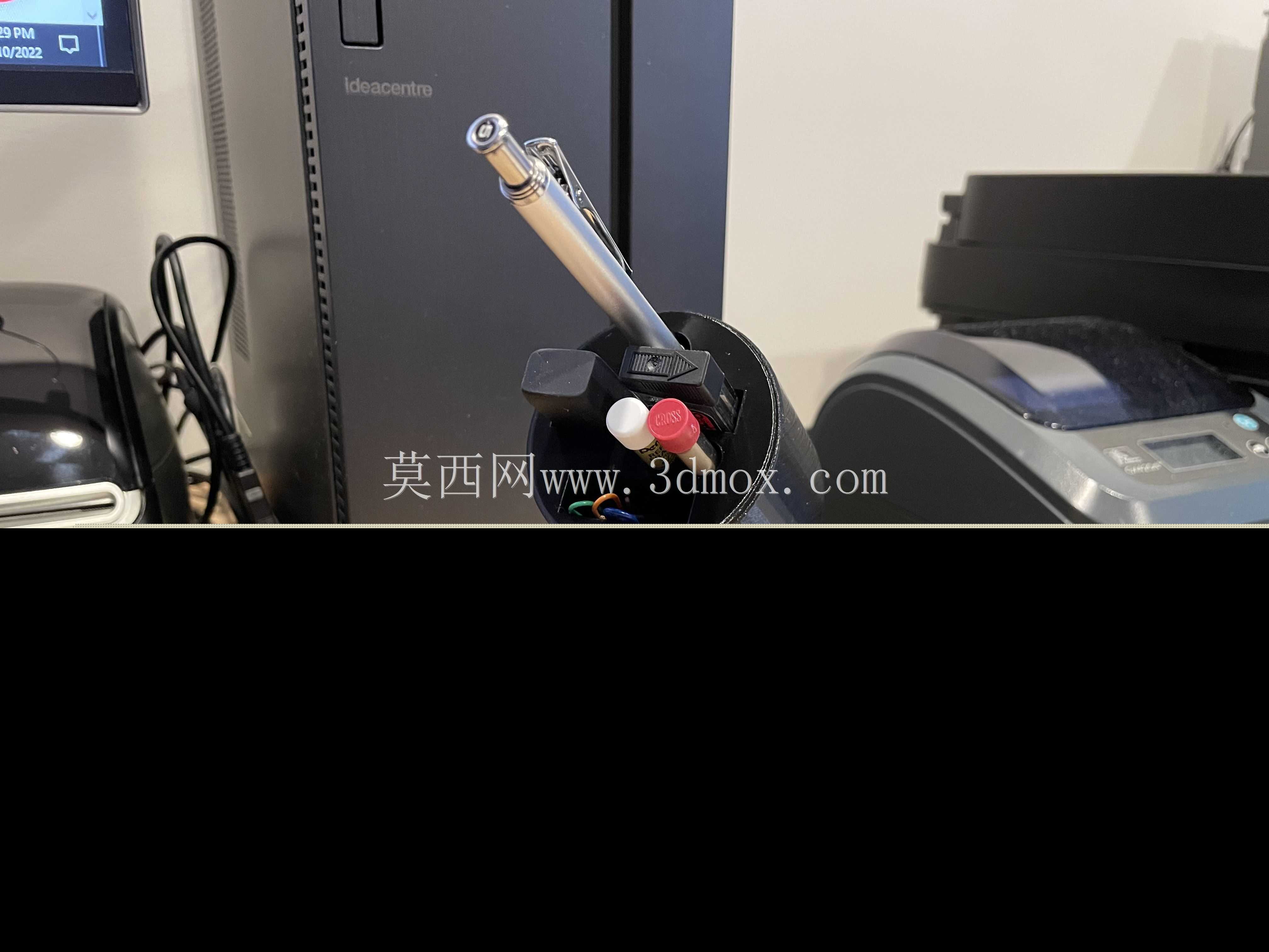 Pentel GraphGear 1000或Uni Kuru Toga Advance机械铅笔、橡皮擦\u0026铅桌面支架