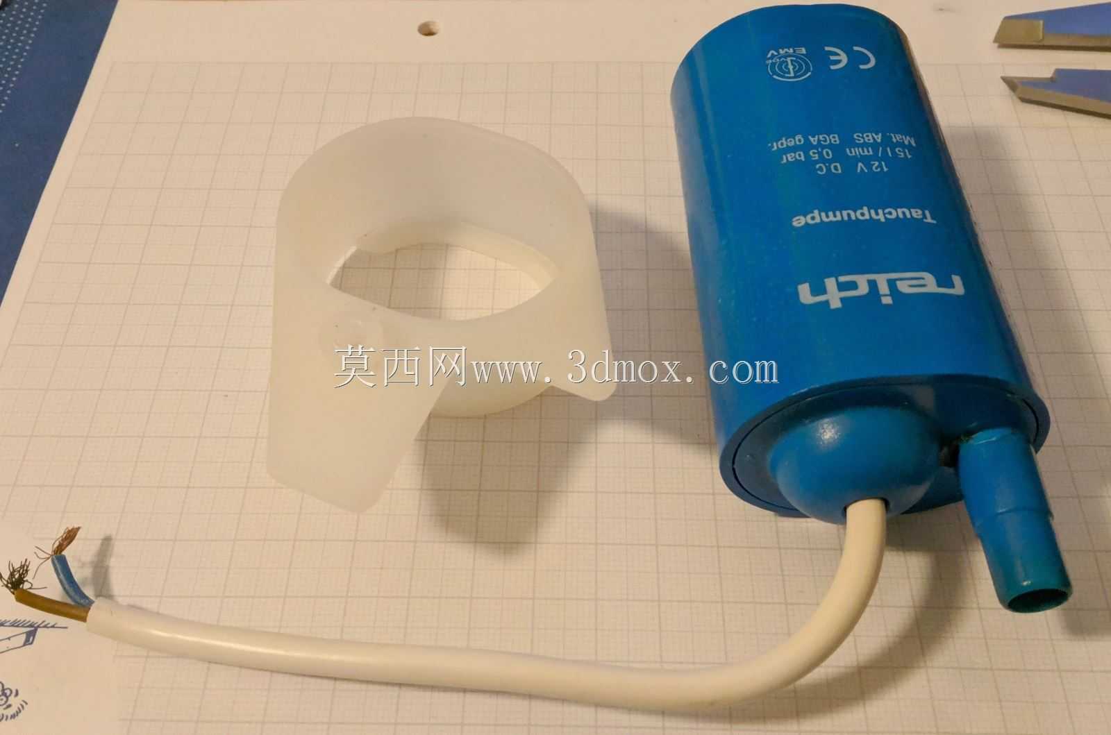 来自C2厕所系统的Thetford泵