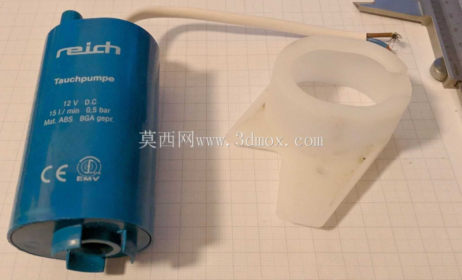 来自C2厕所系统的Thetford泵