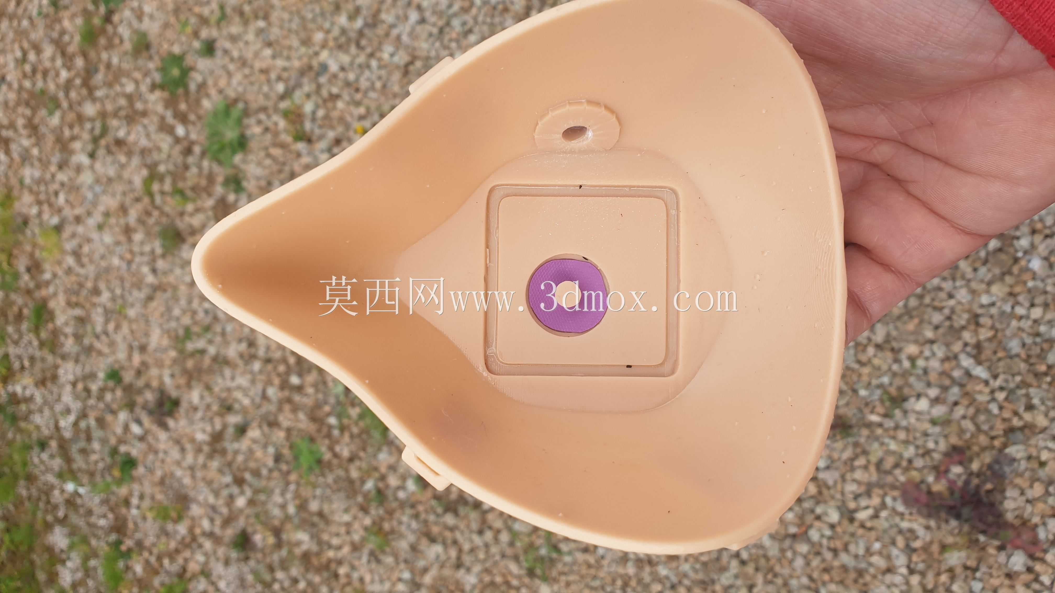 带P100滤芯接口和排气阀的Covid口罩