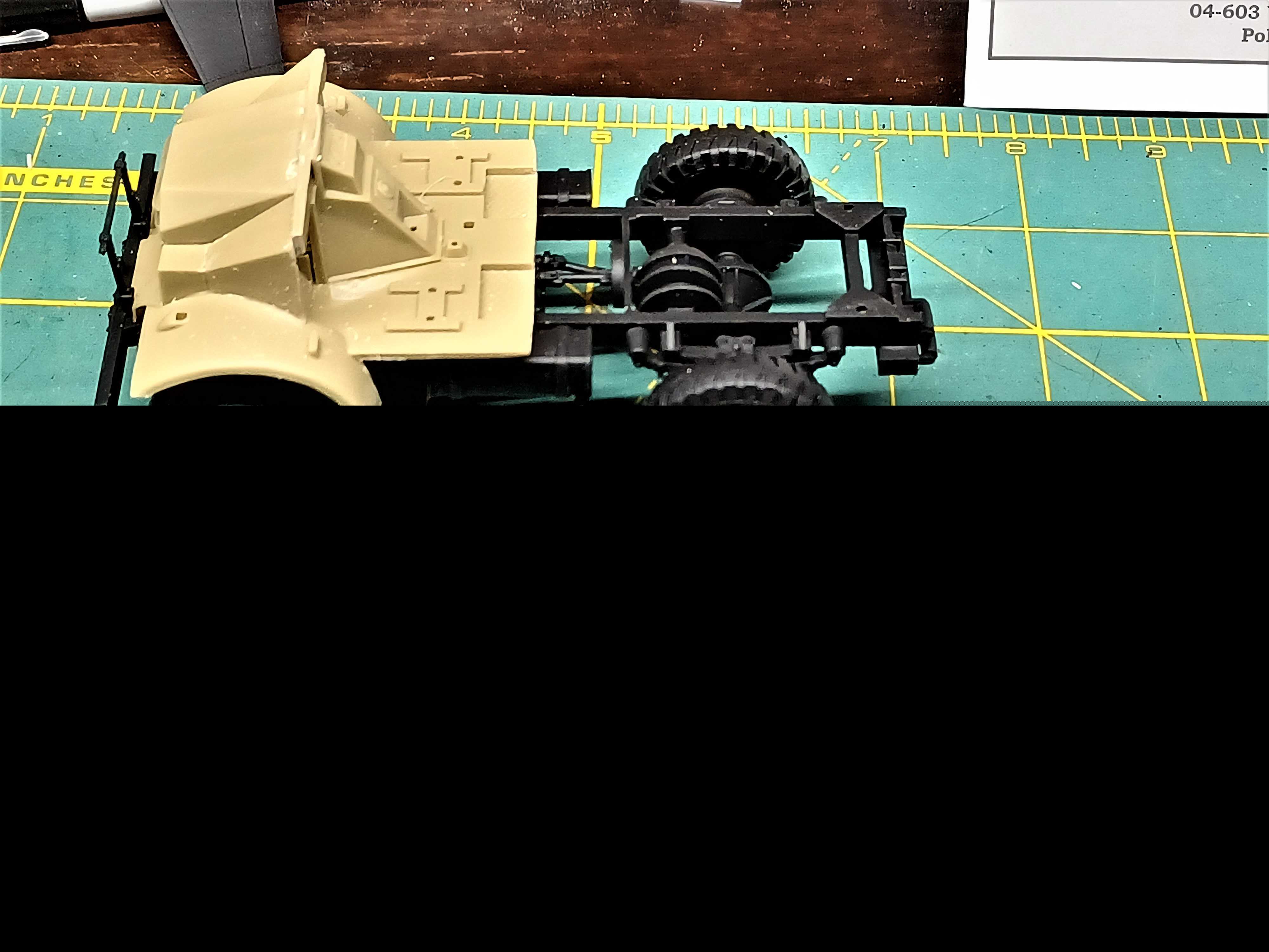 1/35 比例 C15 卡车驾驶室和后车厢部分