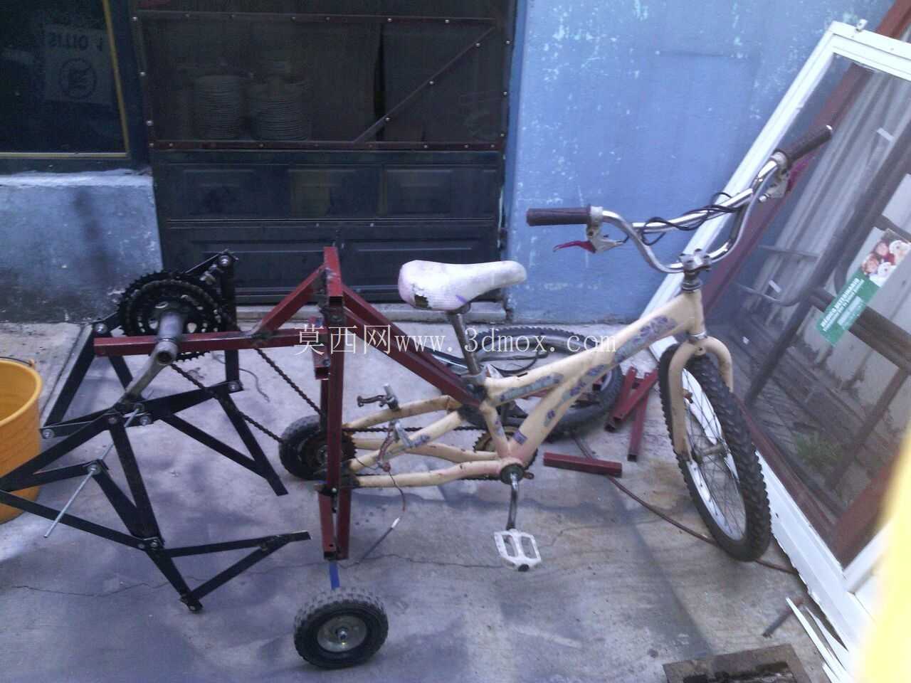 Theo Jansen Mecanis ��Ư�ƹ�·Ħ�г�����