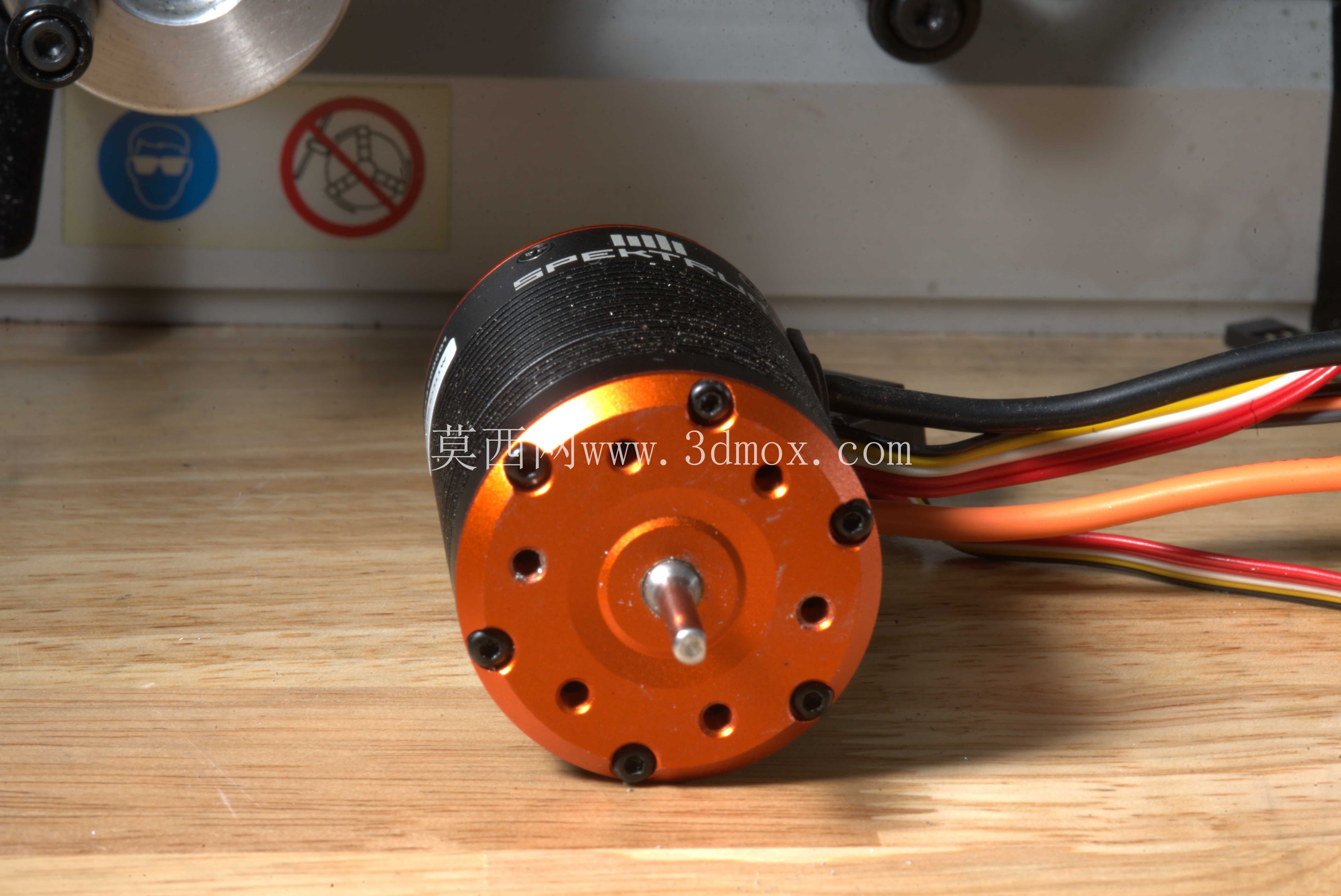 Spektrum Firma 2-1 2300KV 内转 BLDC 电机